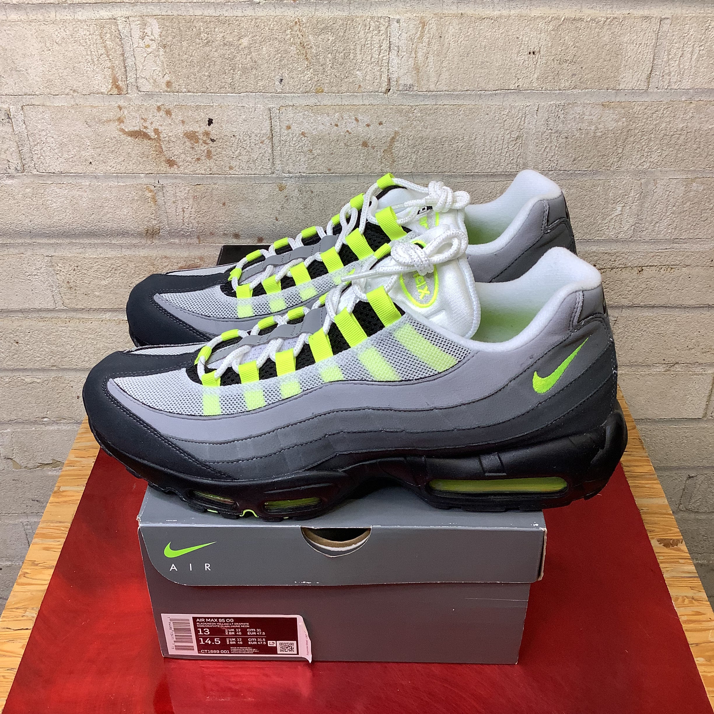 NIKE AIR MAX 95 OG NEON SIZE 13 CT1689-001