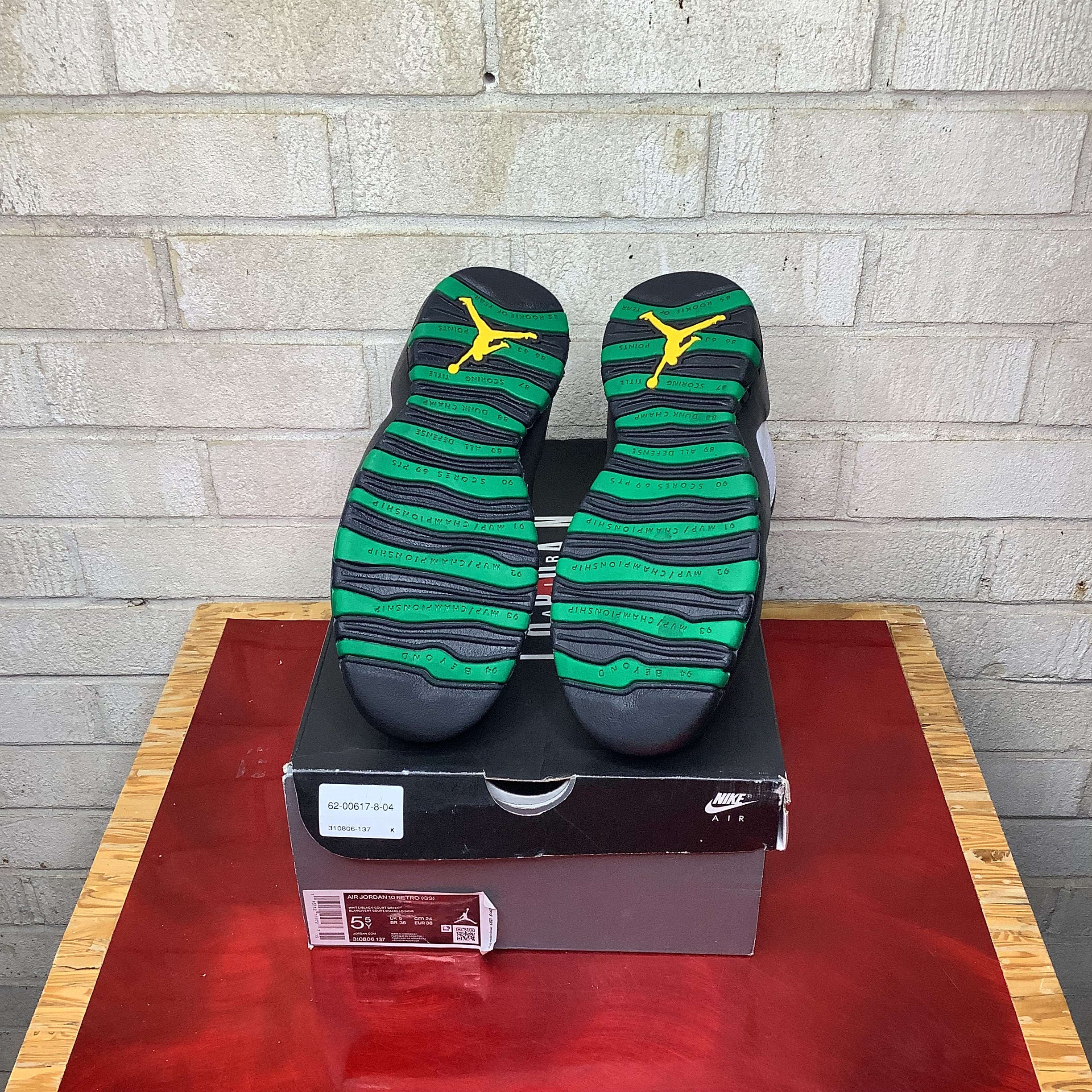 AIR JORDAN 10 SEATTLE SIZE 5.5Y 310806-137