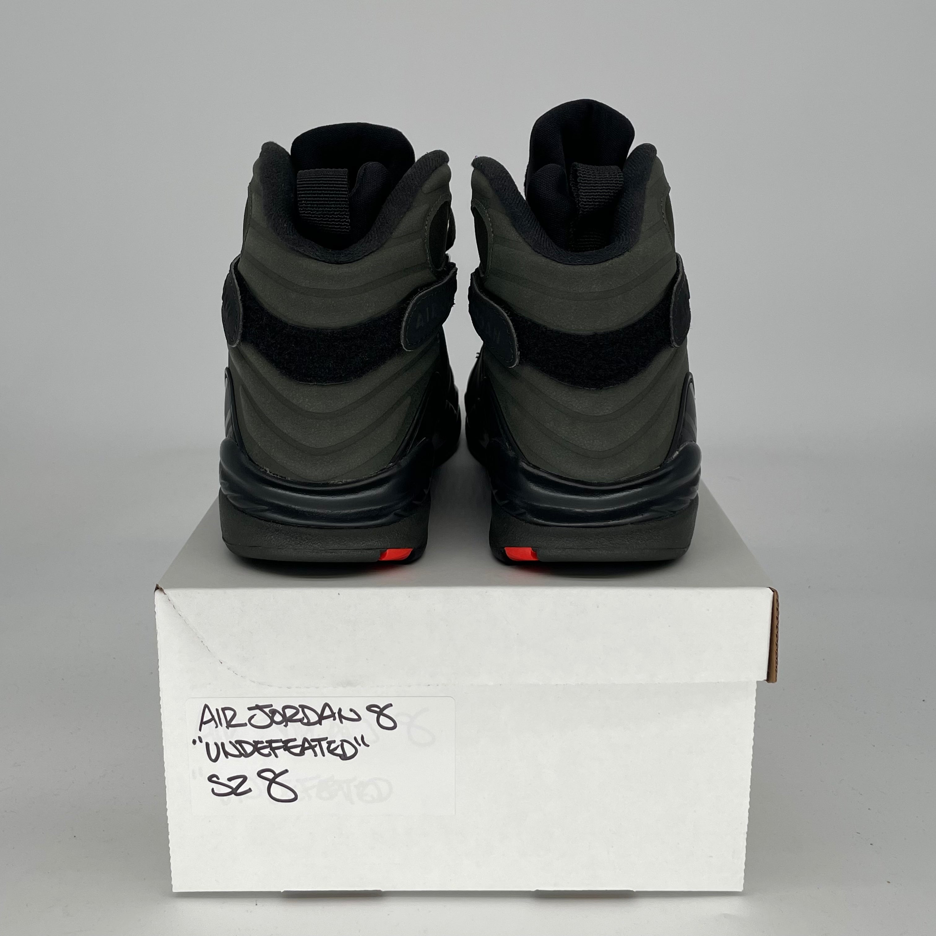AIR JORDAN 8 UNDEFEATED SEQUOIA SIZE 8/9.5W 305381-305