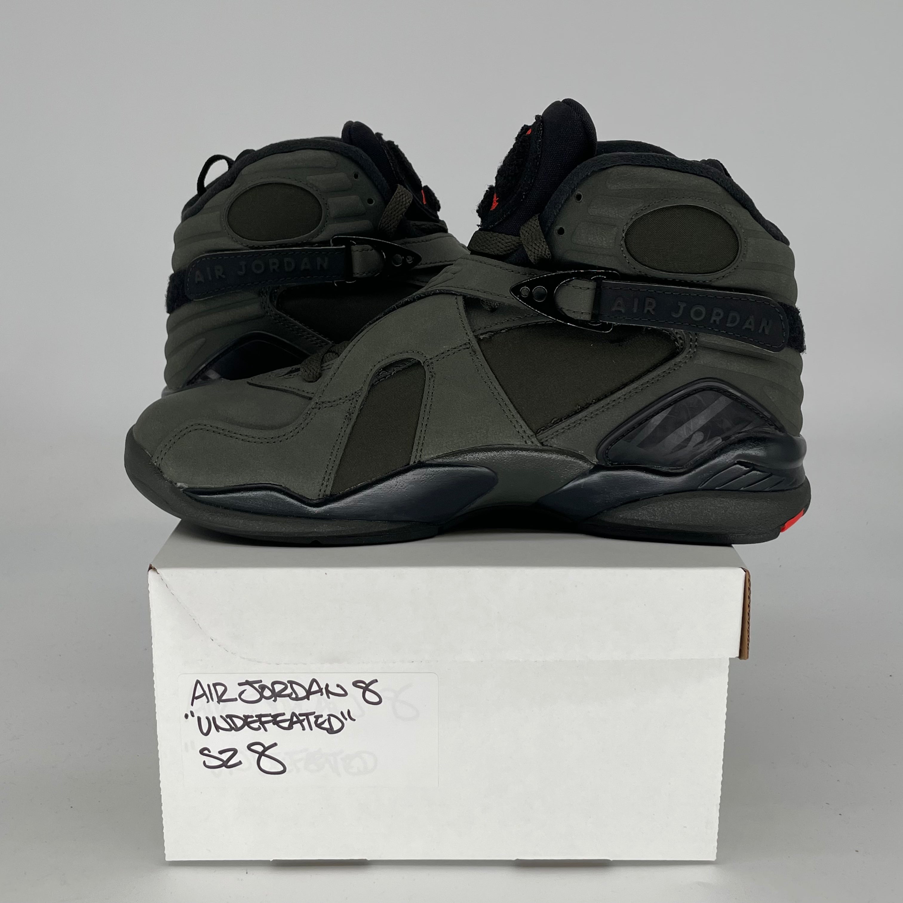 AIR JORDAN 8 UNDEFEATED SEQUOIA SIZE 8/9.5W 305381-305
