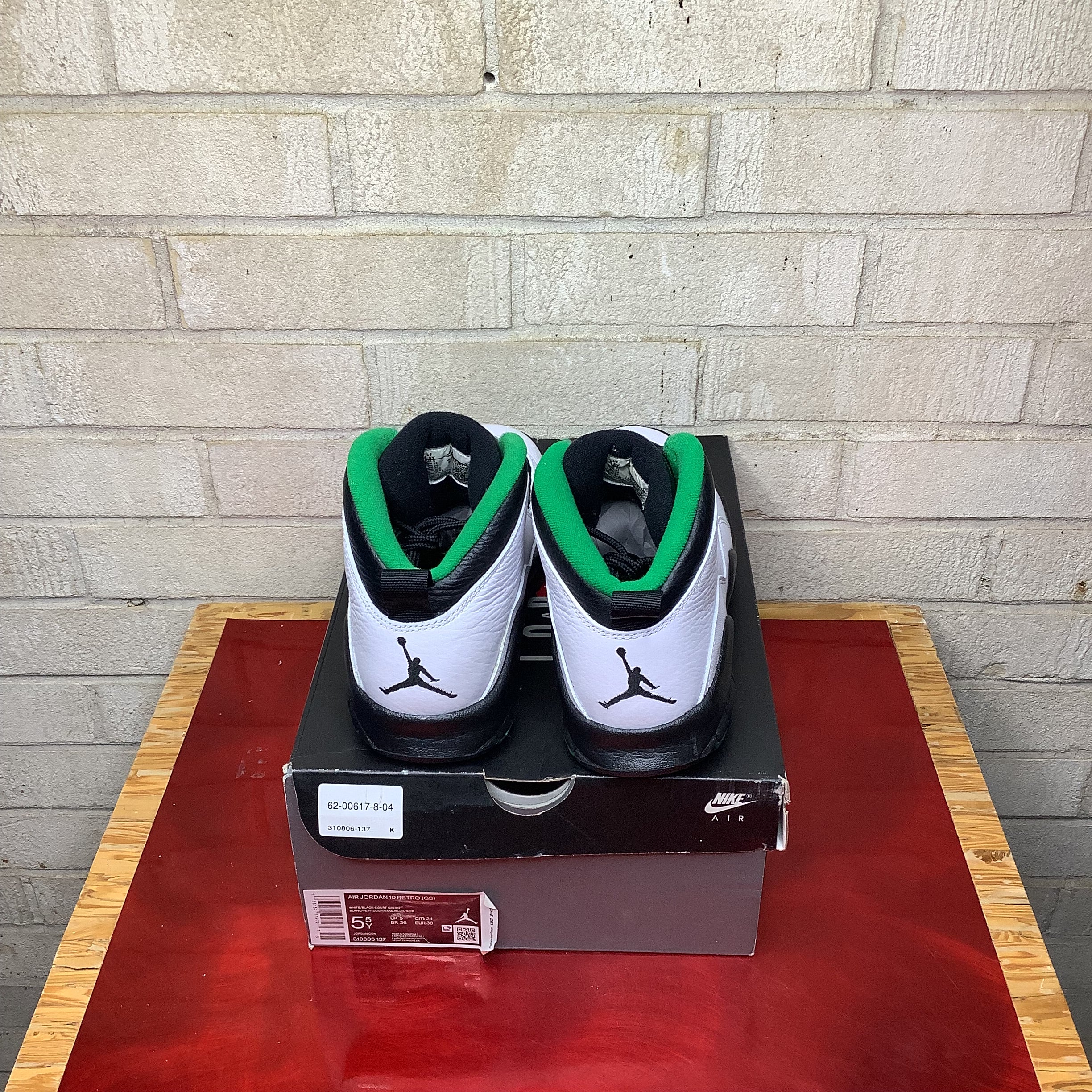 AIR JORDAN 10 SEATTLE SIZE 5.5Y 310806-137