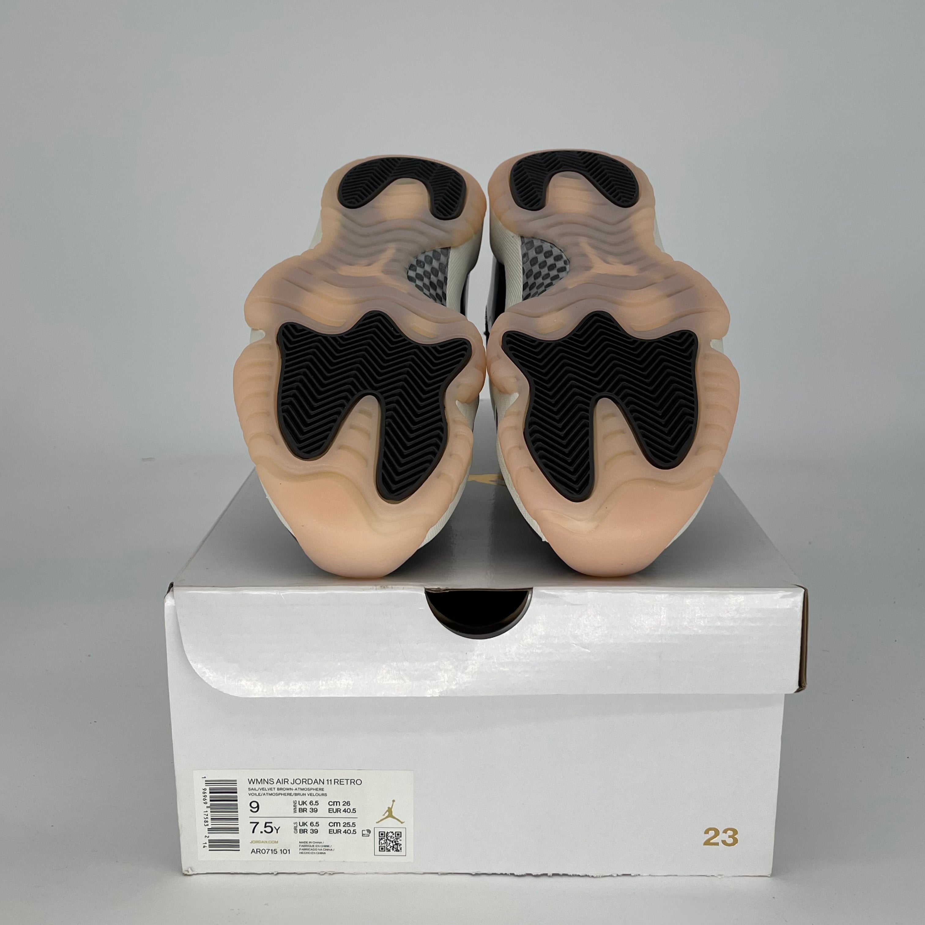 AIR JORDAN 11 NEAPOLITAN W AR0715-101 SIZE 7.5/9W