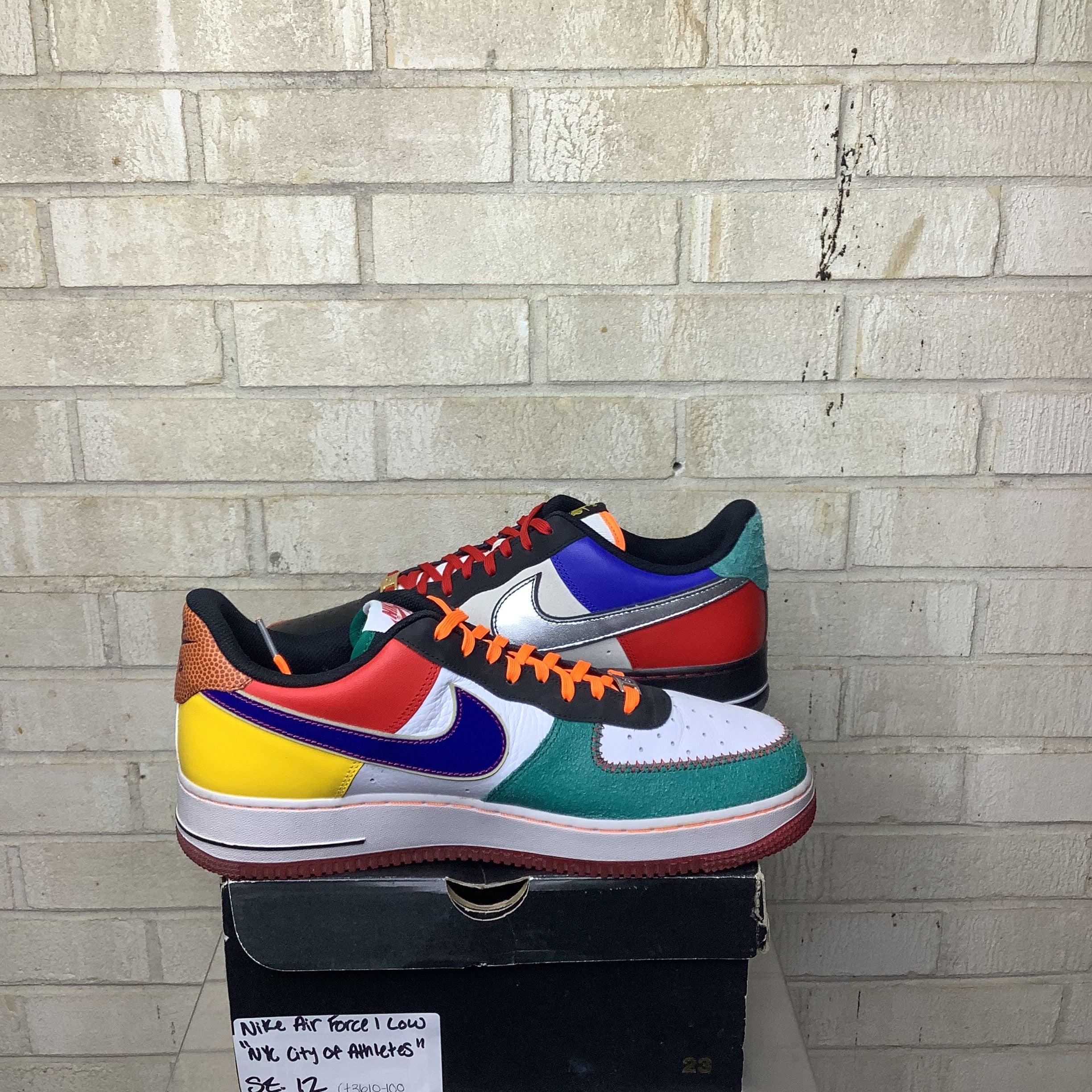 NIKE AIR FORCE 1 LOW NYC CITY OF ATHLETES SIZE 12 CT3610-100