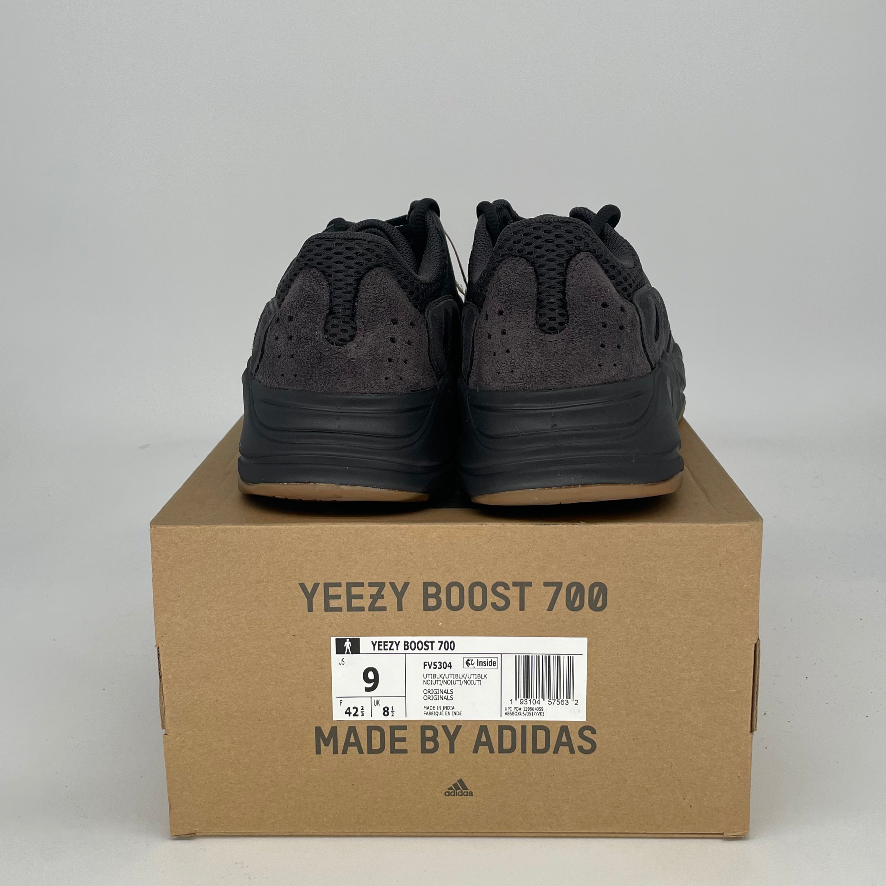 ADIDAS YEEZY 700 UTILITY BLACK FV5304 SIZE 9/10.5W