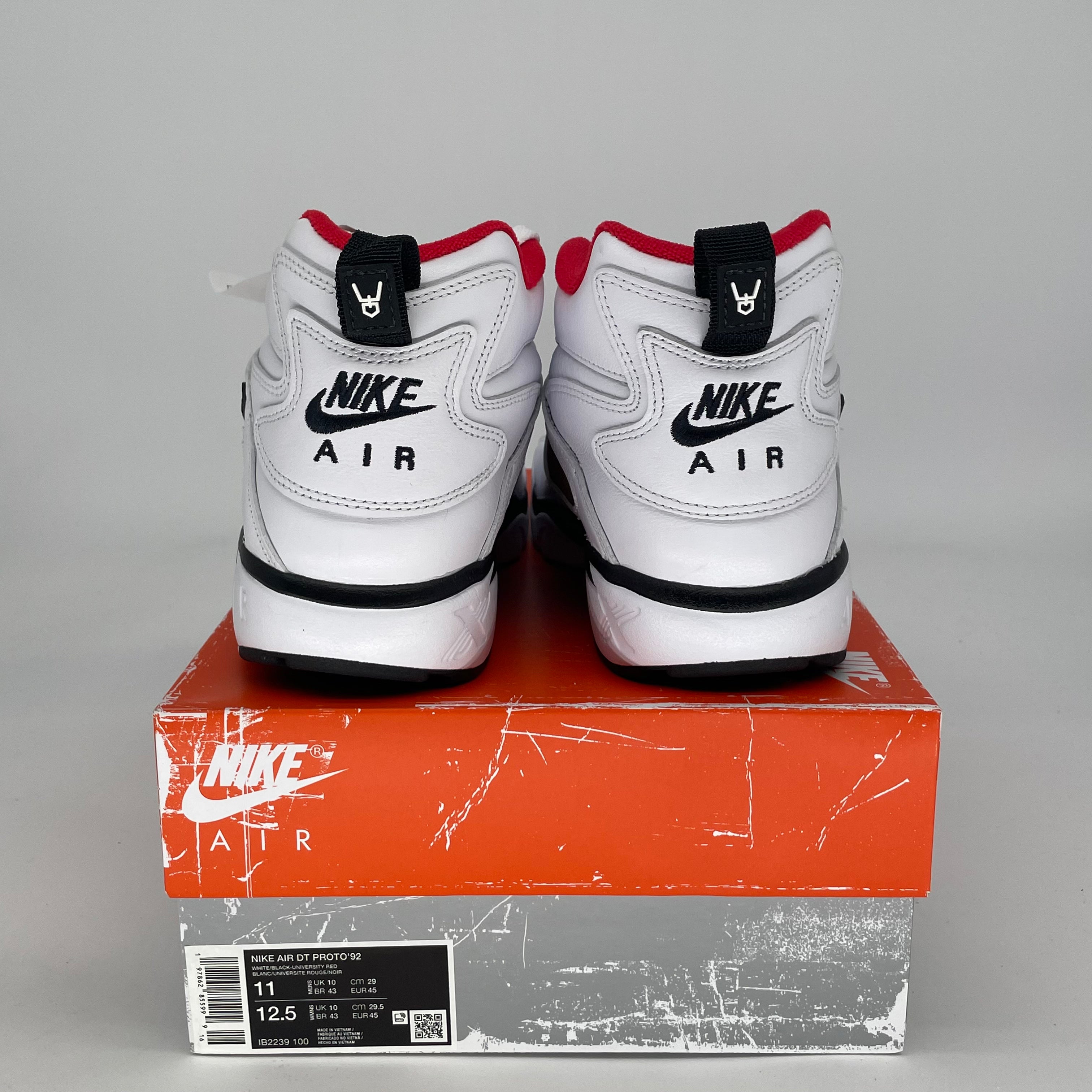 NIKE AIR DIAMOND TURF PROTO 92 ATLANTA FALCONS IB2239-100 SIZE 11/12.5W