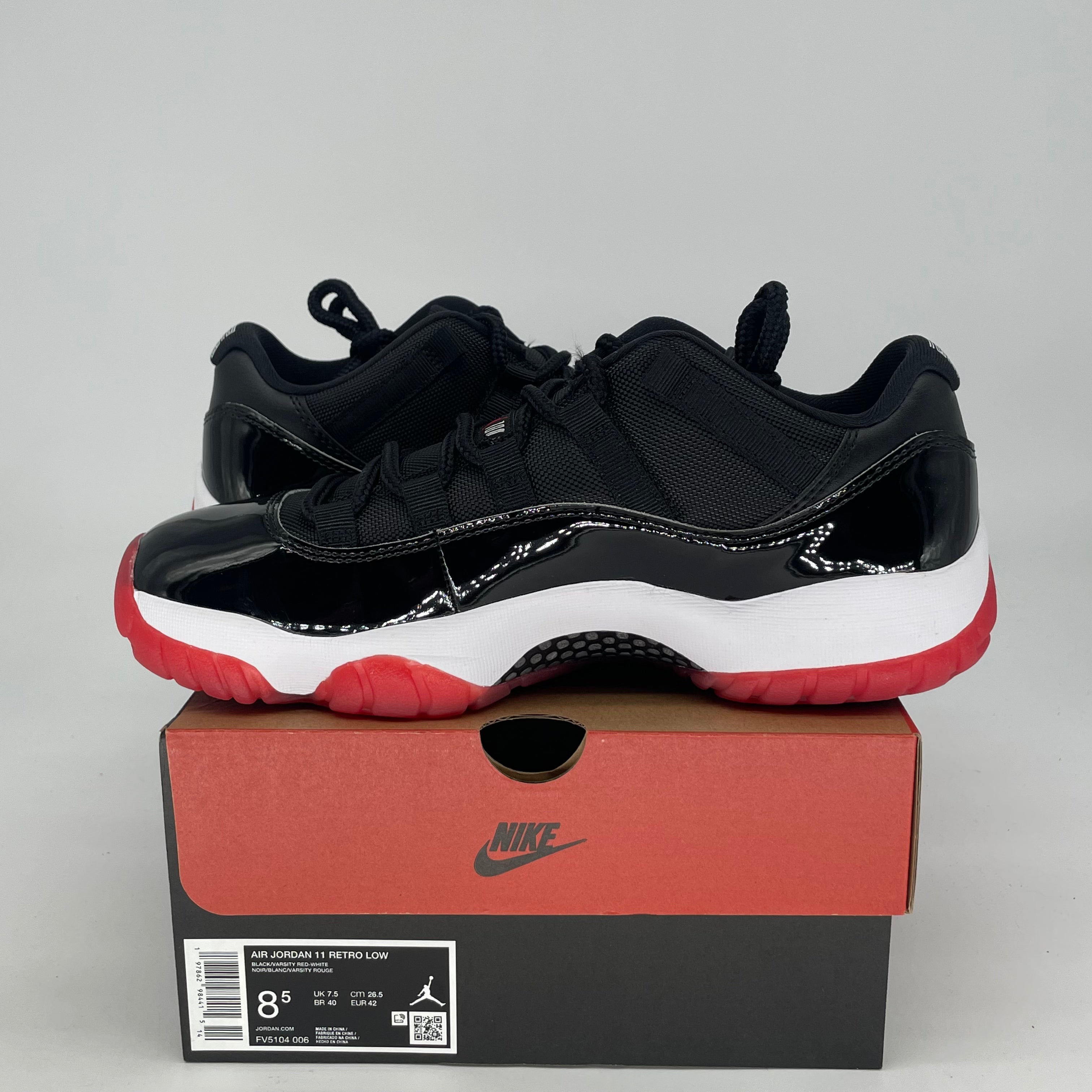 AIR JORDAN 11 LOW BRED FV5104-006 SIZE 8.5/10W