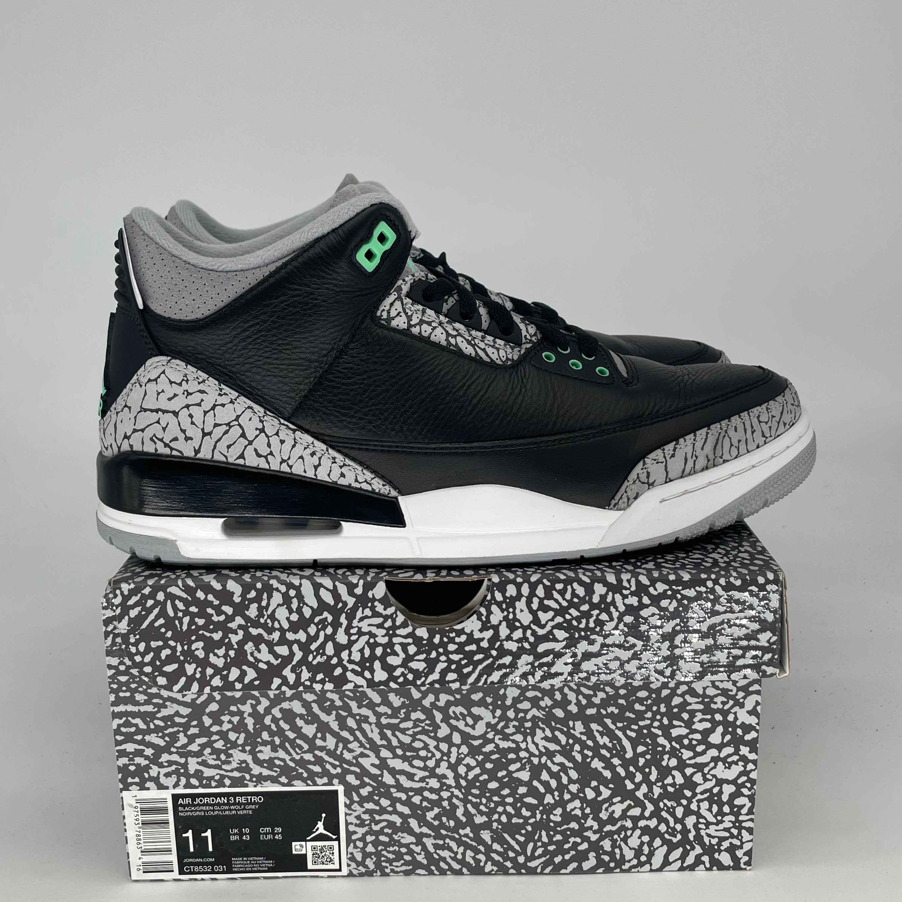 AIR JORDAN 3 GREEN GLOW CT8532-031 SIZE 11/12.5W