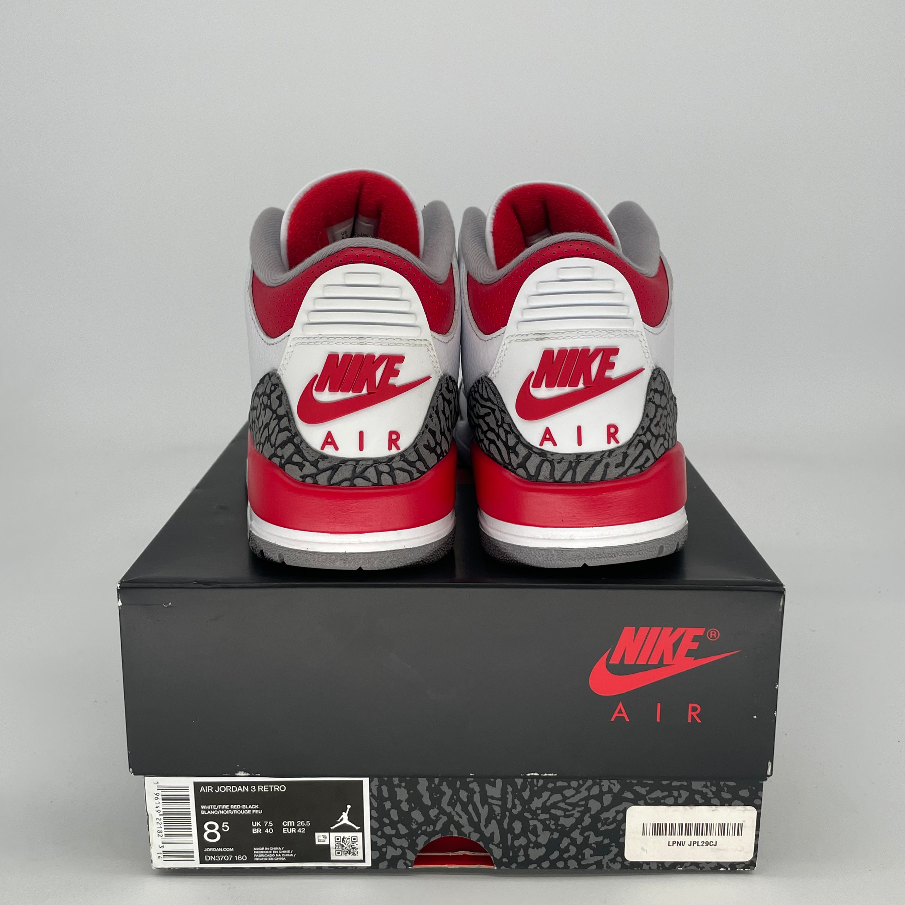 AIR JORDAN 3 FIRE RED DN3707-160 SIZE 8.5/10W
