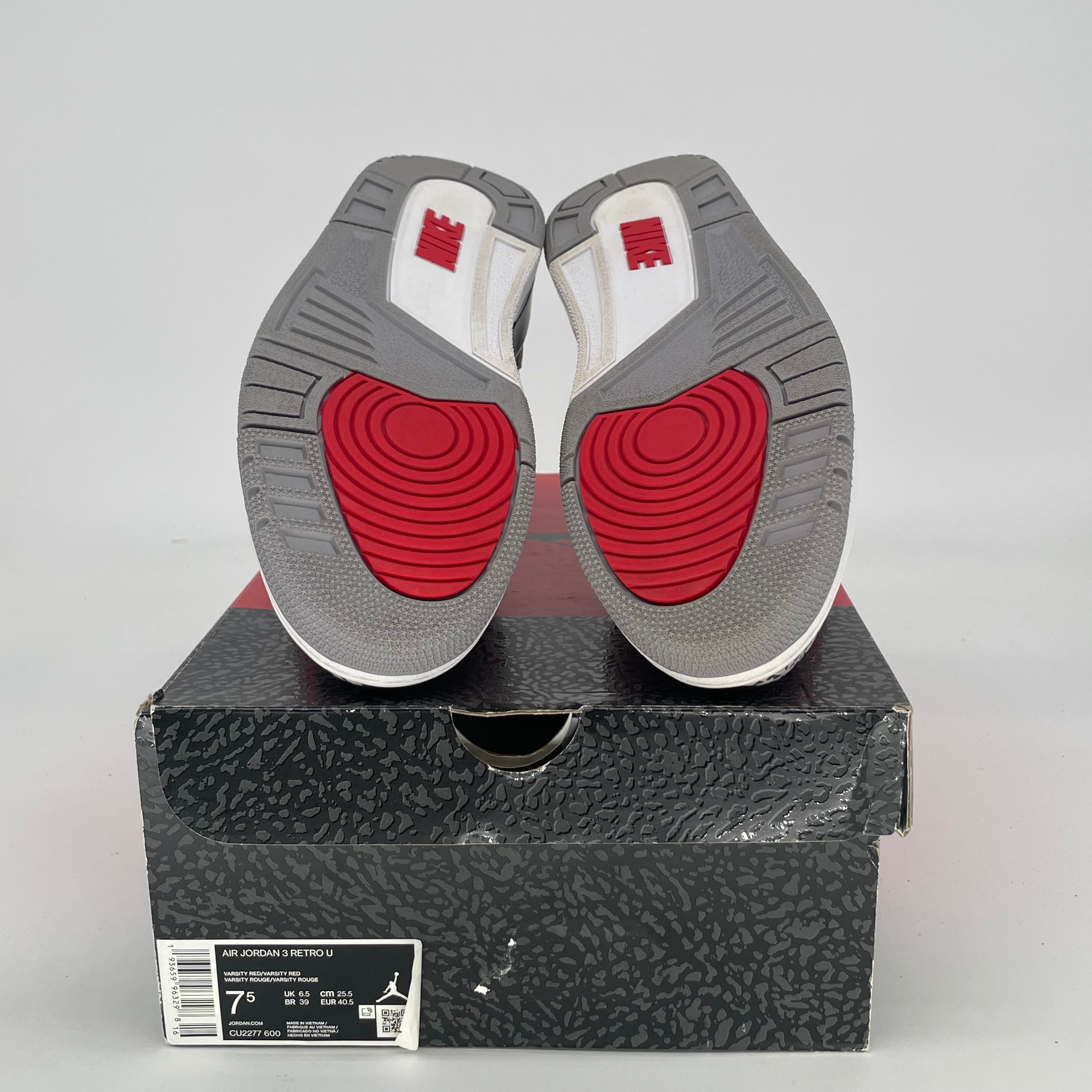 AIR JORDAN 3 UNITE CHI CU2277-600 SIZE 7.5/9W