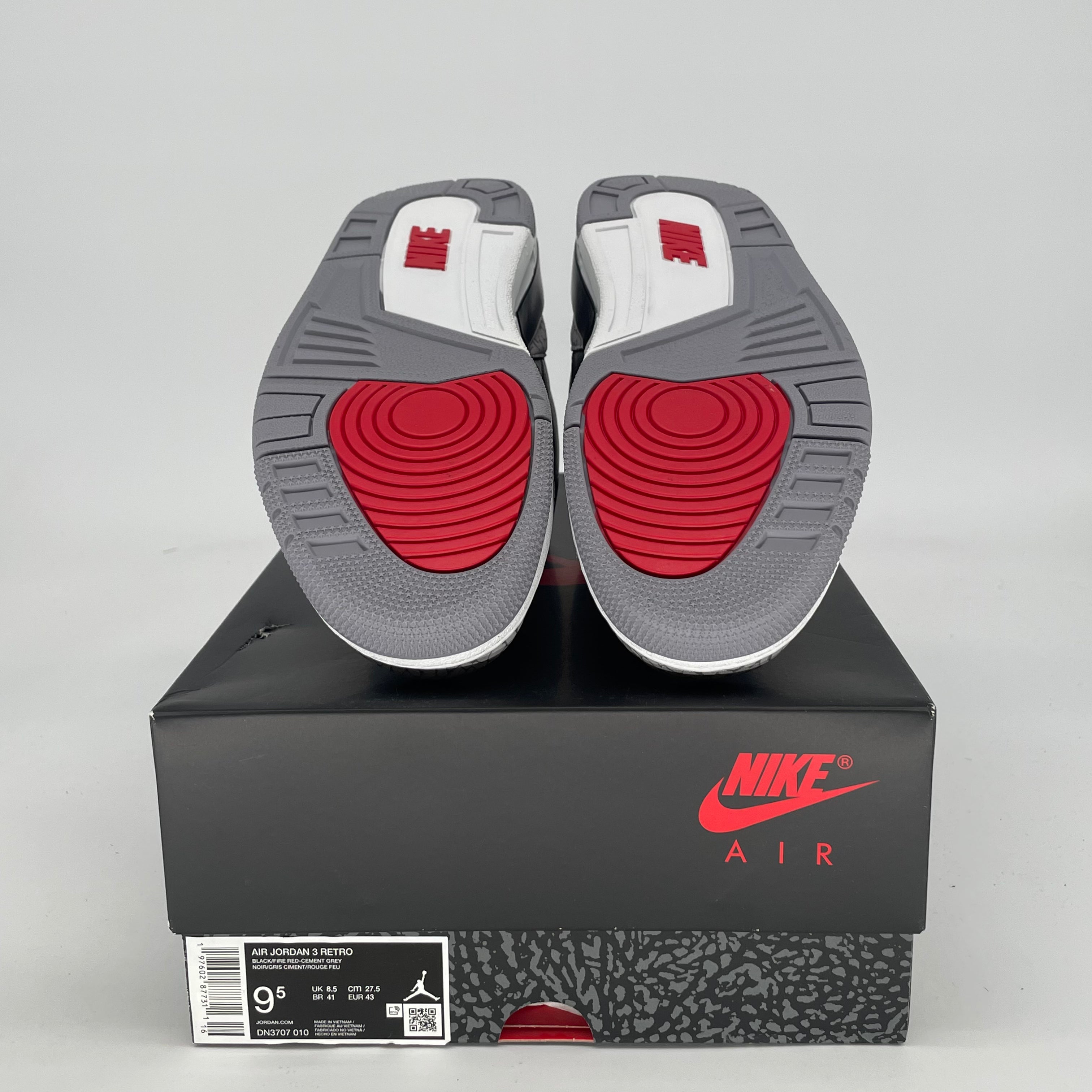 AIR JORDAN 3 BLACK CEMENT DN3707-010 SIZE 9.5/11W