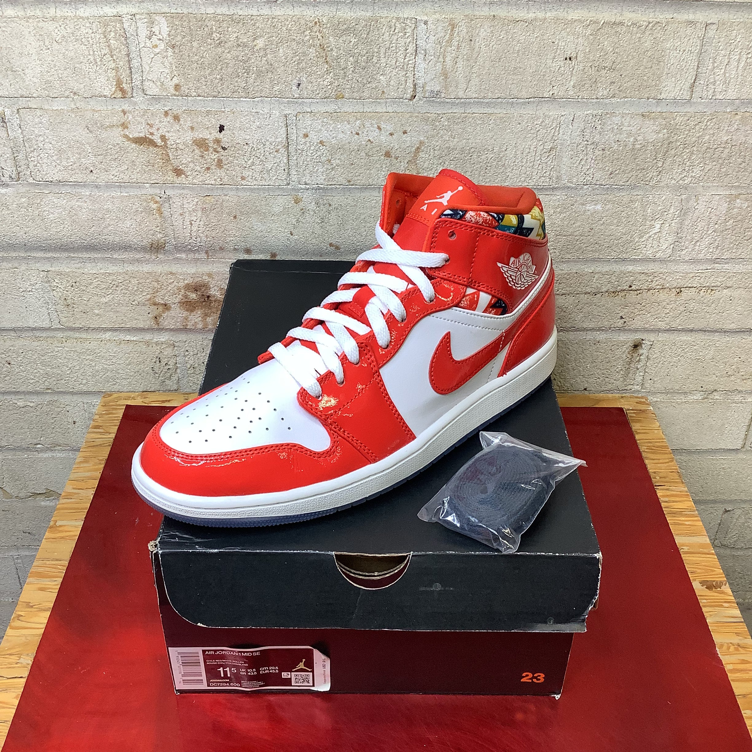 AIR JORDAN 1 MID BARCELONA SWEATER RED SIZE 11.5 DC7294-600
