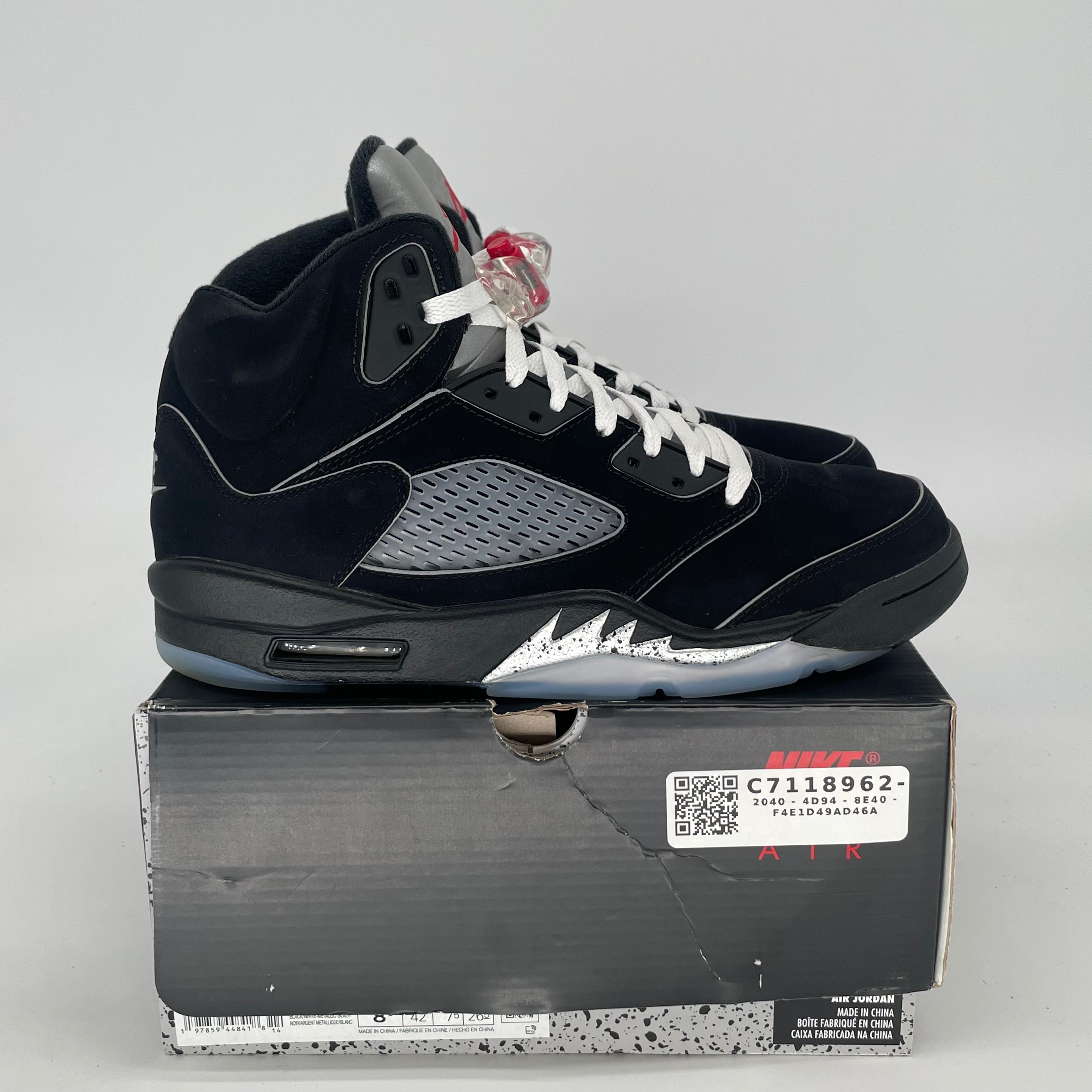 AIR JORDAN 5 BLACK METALLIC REIMAGINED HF3975-001 SIZE 8.5/10W
