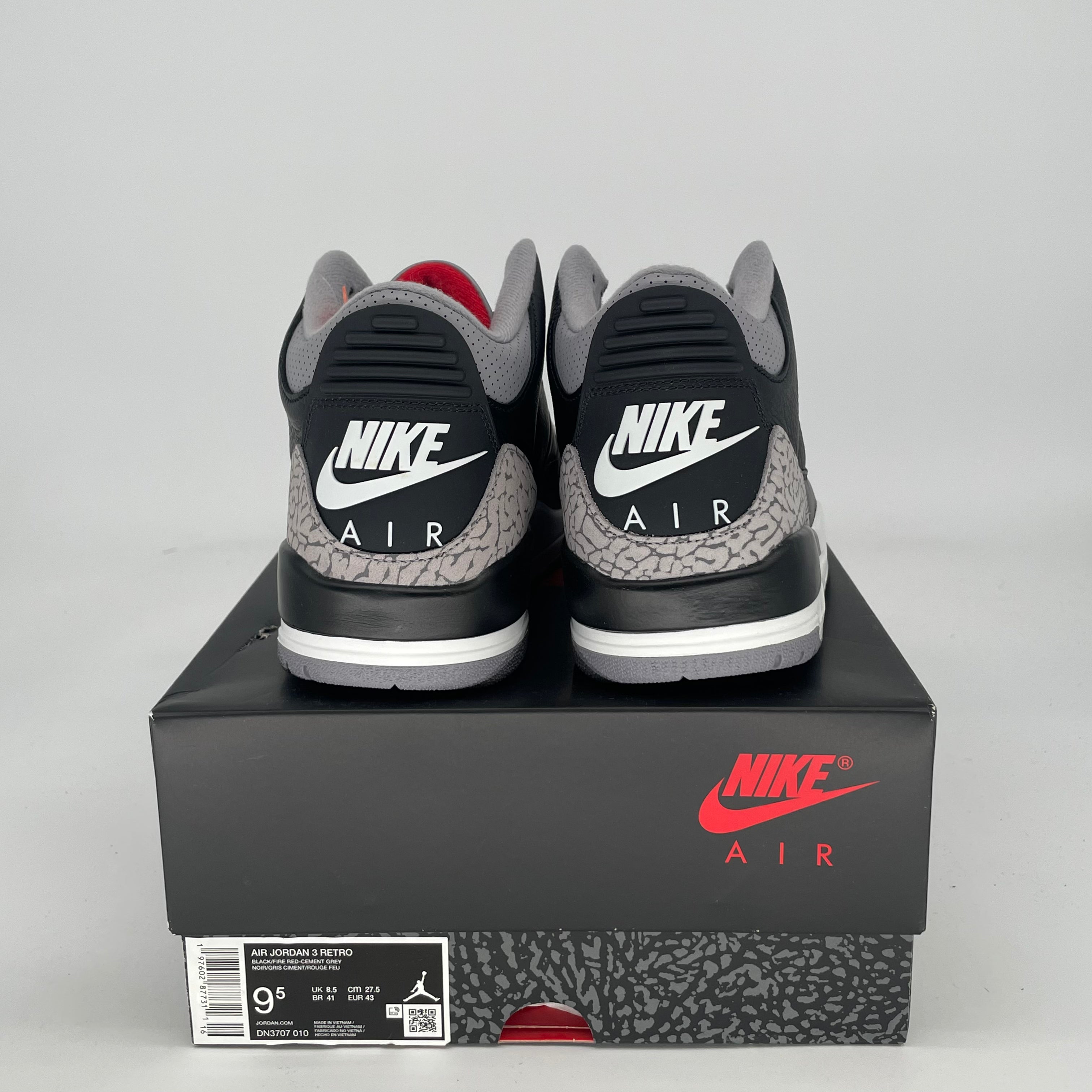 AIR JORDAN 3 BLACK CEMENT DN3707-010 SIZE 9.5/11W