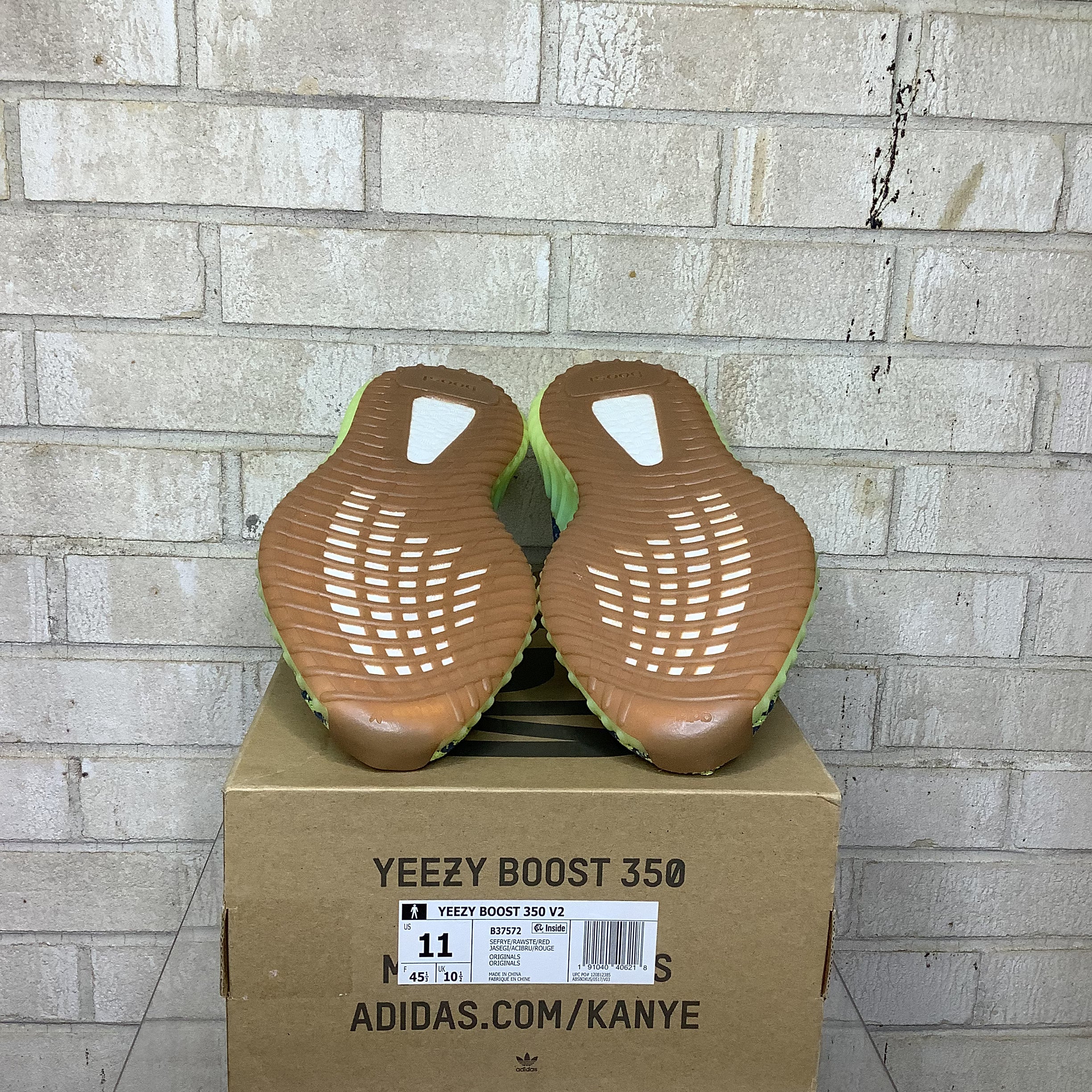 Adidas Yeezy 350 V2 Semi Frozen Size 11 B37572