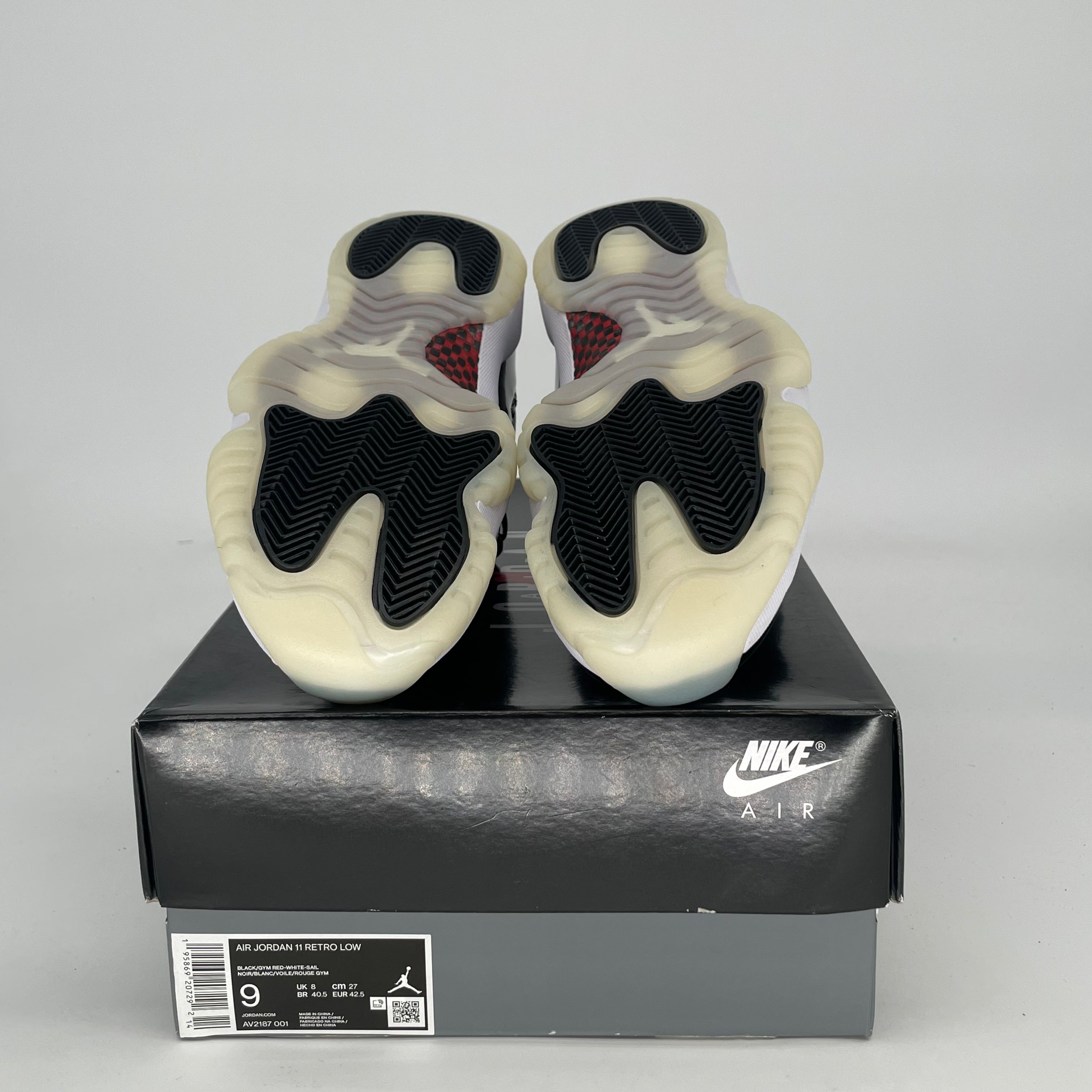 AIR JORDAN 11 LOW 72-10 AV2187-001 SIZE 9/10.5W