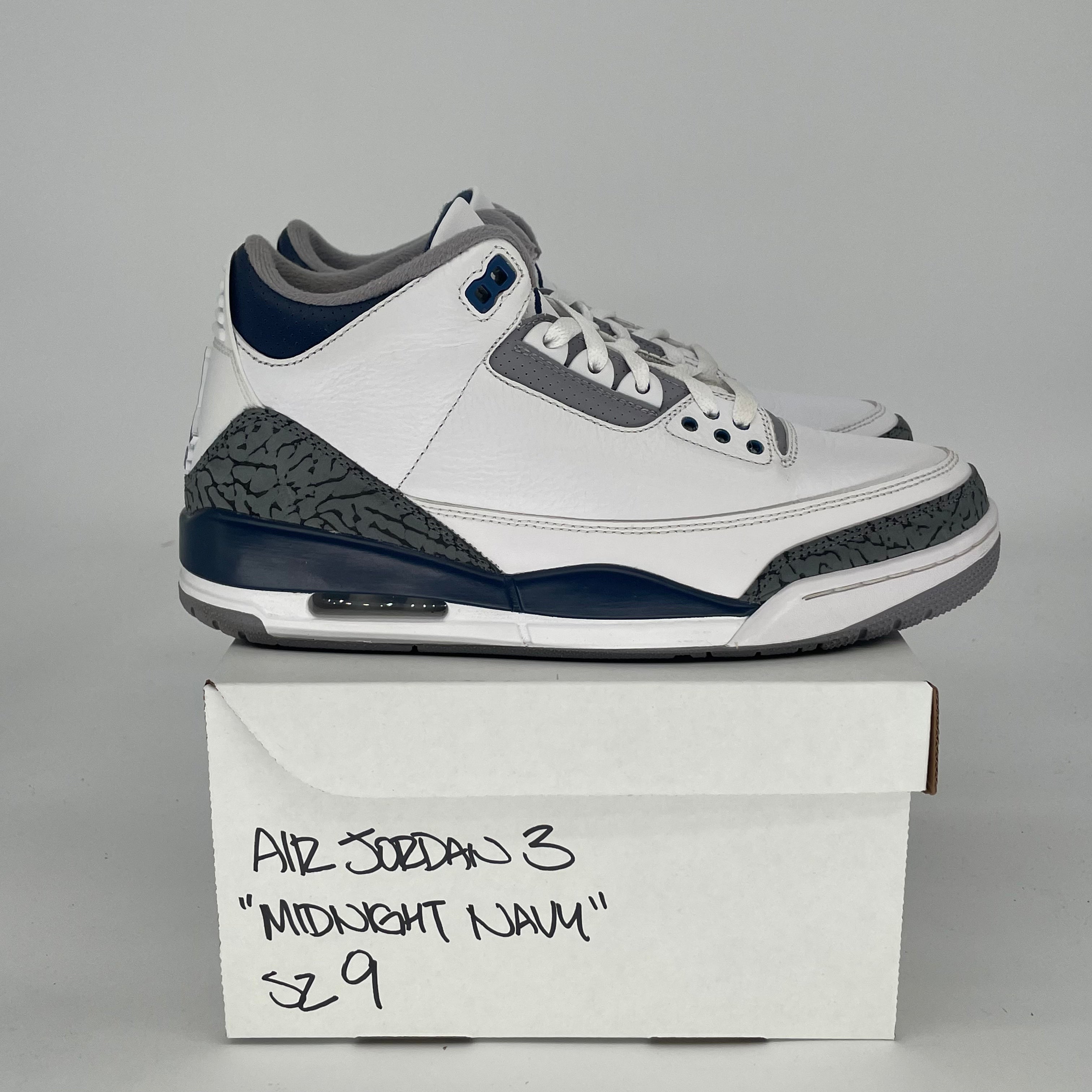 AIR JORDAN 3 MIDNIGHT NAVY CT8532-140 SIZE 9/10.5W