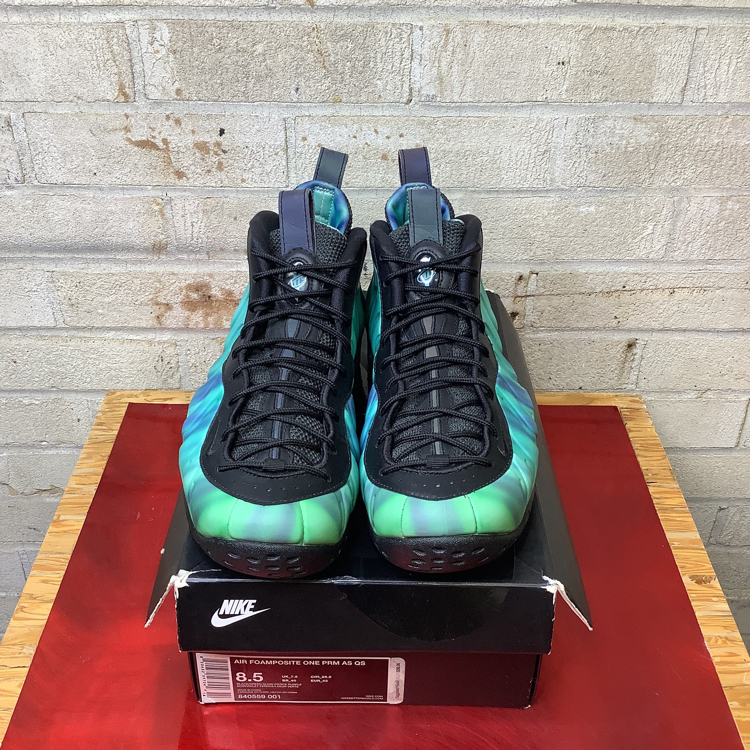 NIKE AIR FOAMPOSITE ONE NORTHERN LIGHTS SIZE 8.5 840559-001