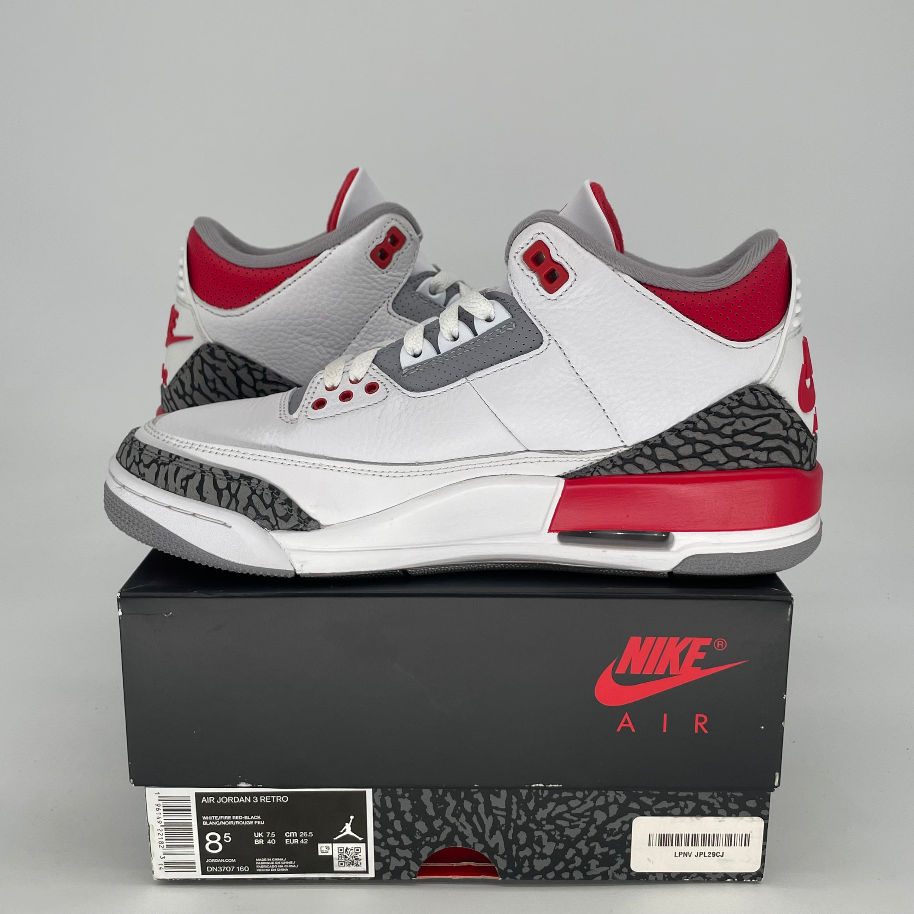 AIR JORDAN 3 FIRE RED DN3707-160 SIZE 8.5/10W