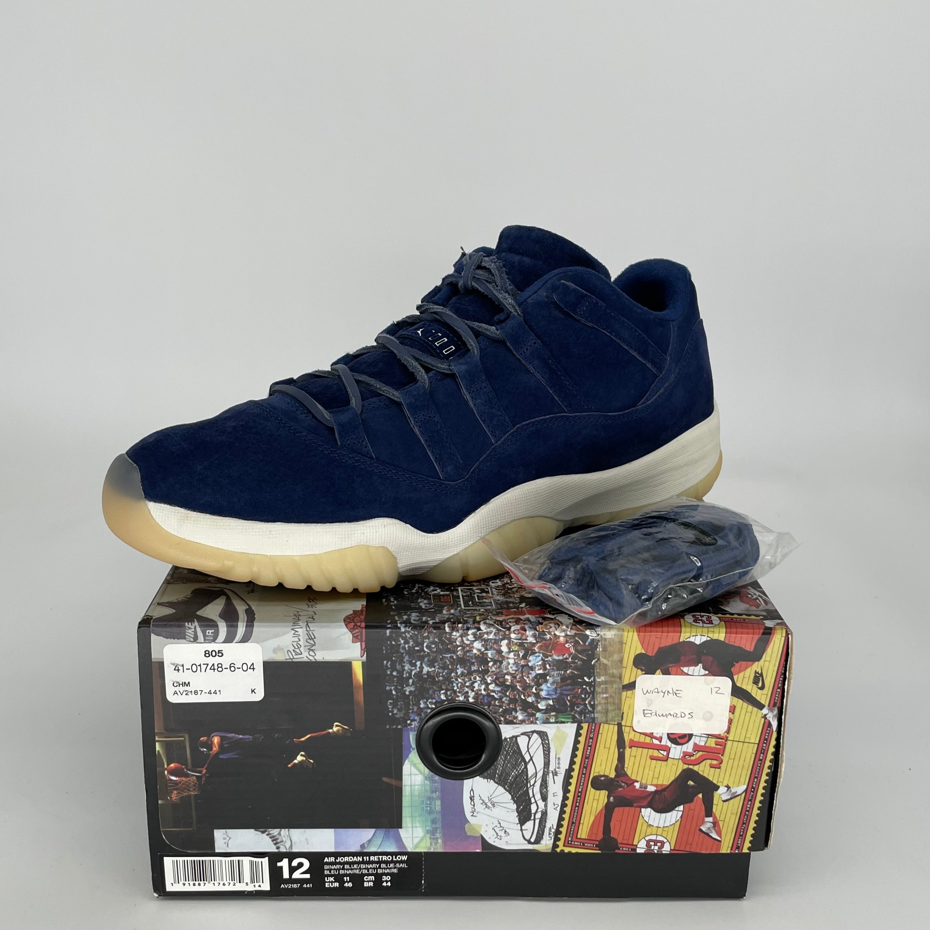 AIR JORDAN 11 LOW DEREK JETER R2SPECT SIZE 12 AV2187-441