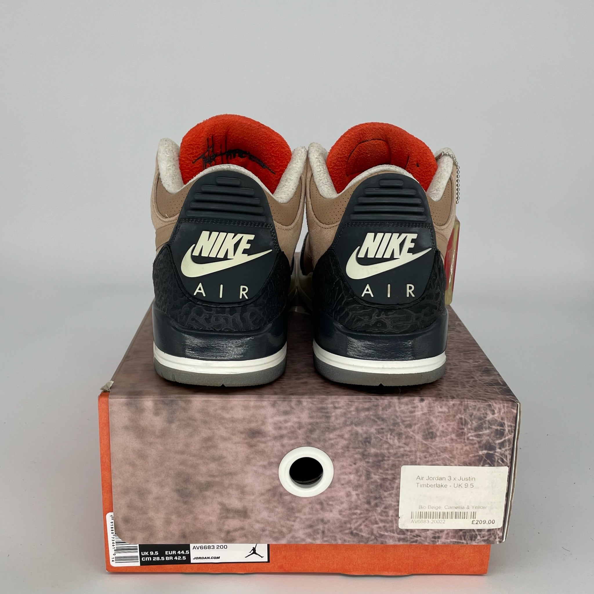 AIR JORDAN 3 JTH BIO BEIGE SIZE 10.5 AV6683-200