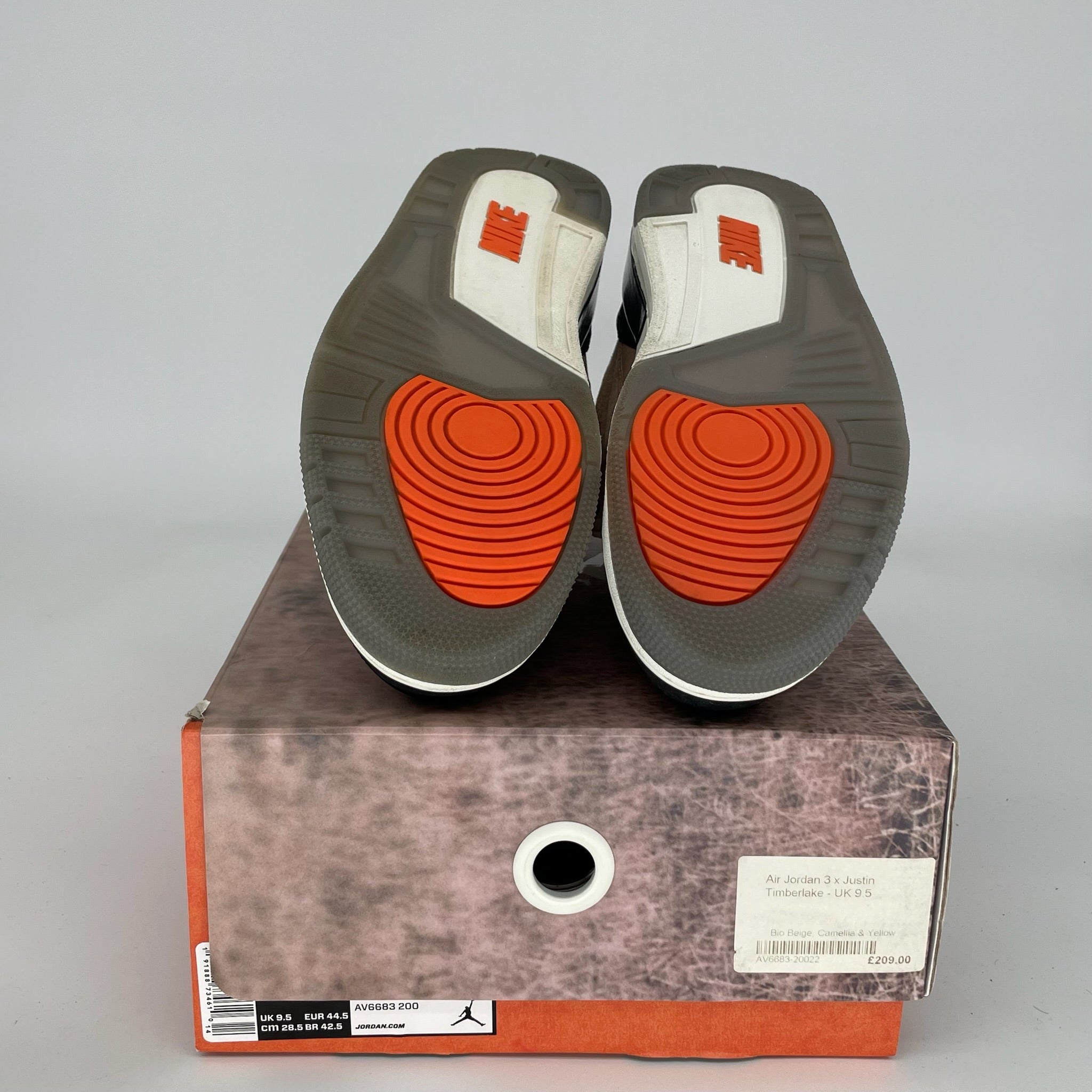 AIR JORDAN 3 JTH BIO BEIGE SIZE 10.5 AV6683-200