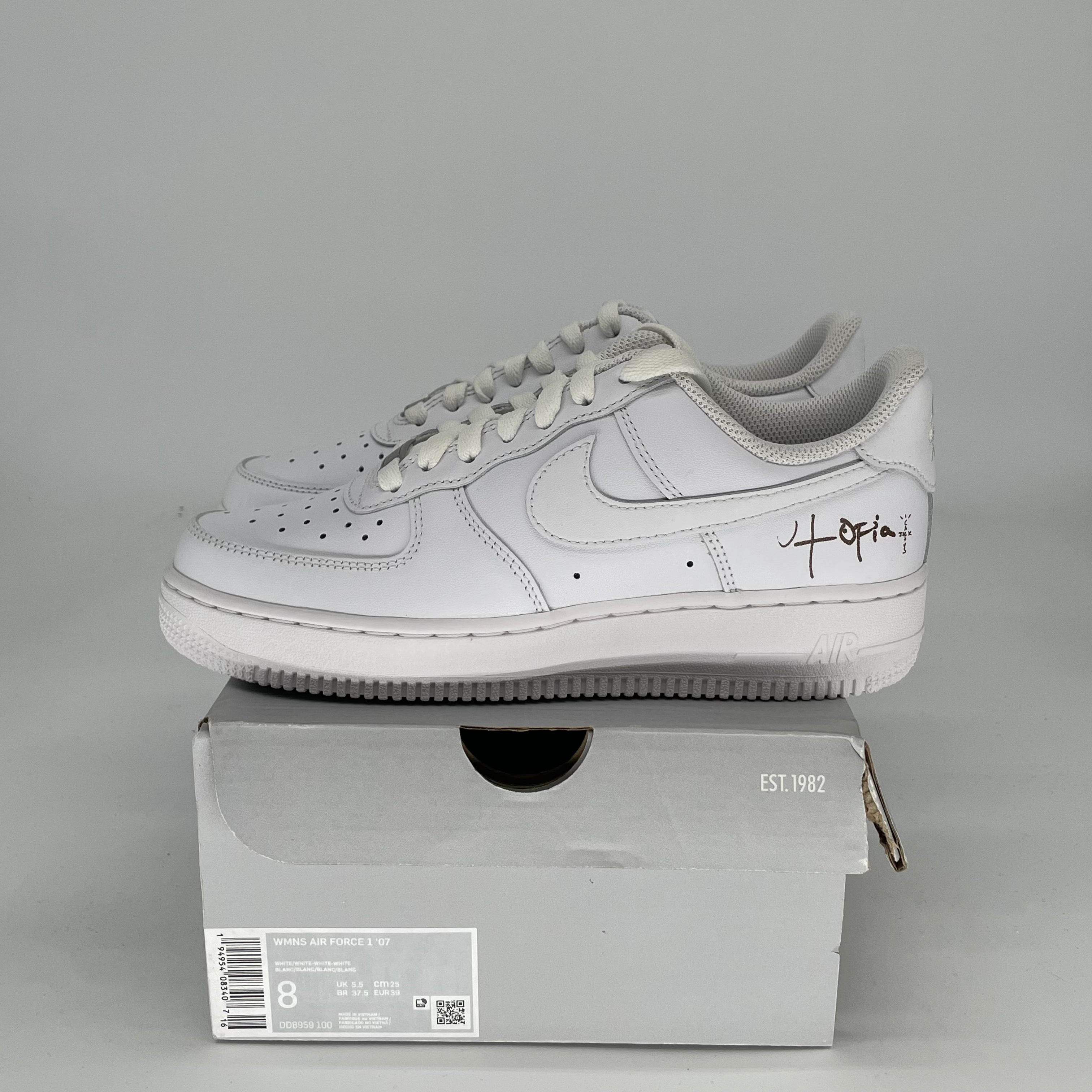 NIKE AIR FORCE ONE LOW TRAVIS SCOTT UTOPIA W SIZE 6.5/8W DD8959-100