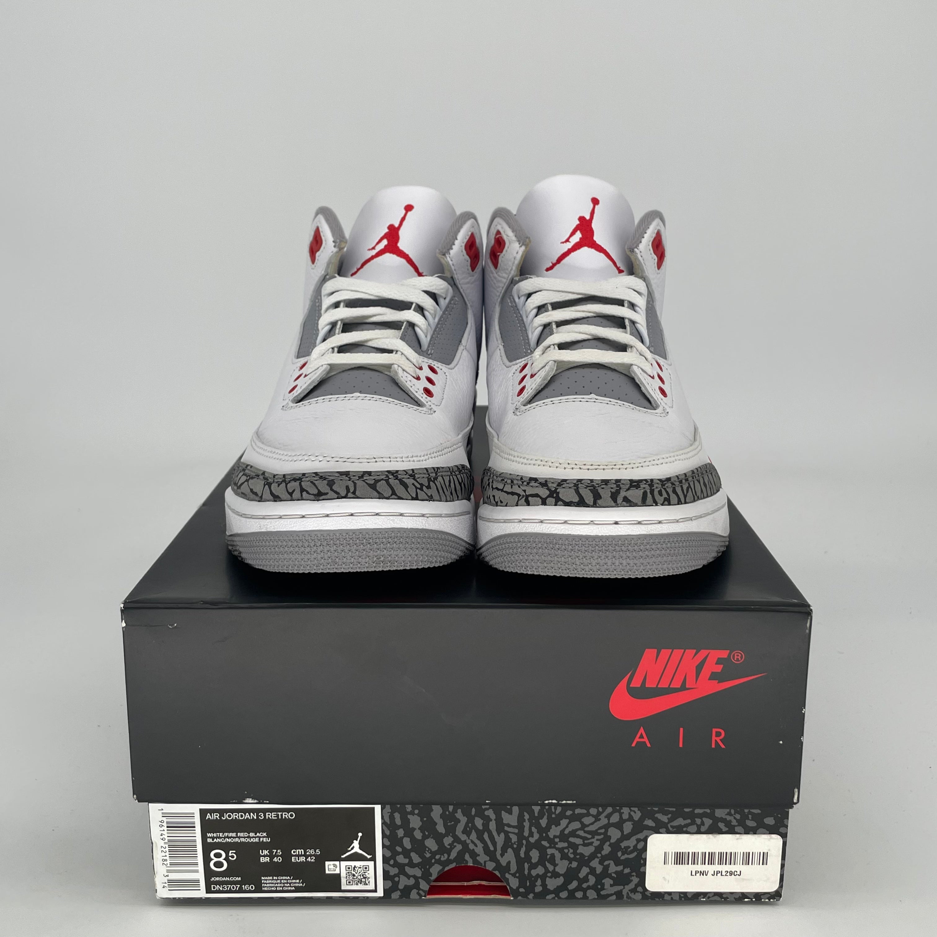 AIR JORDAN 3 FIRE RED DN3707-160 SIZE 8.5/10W