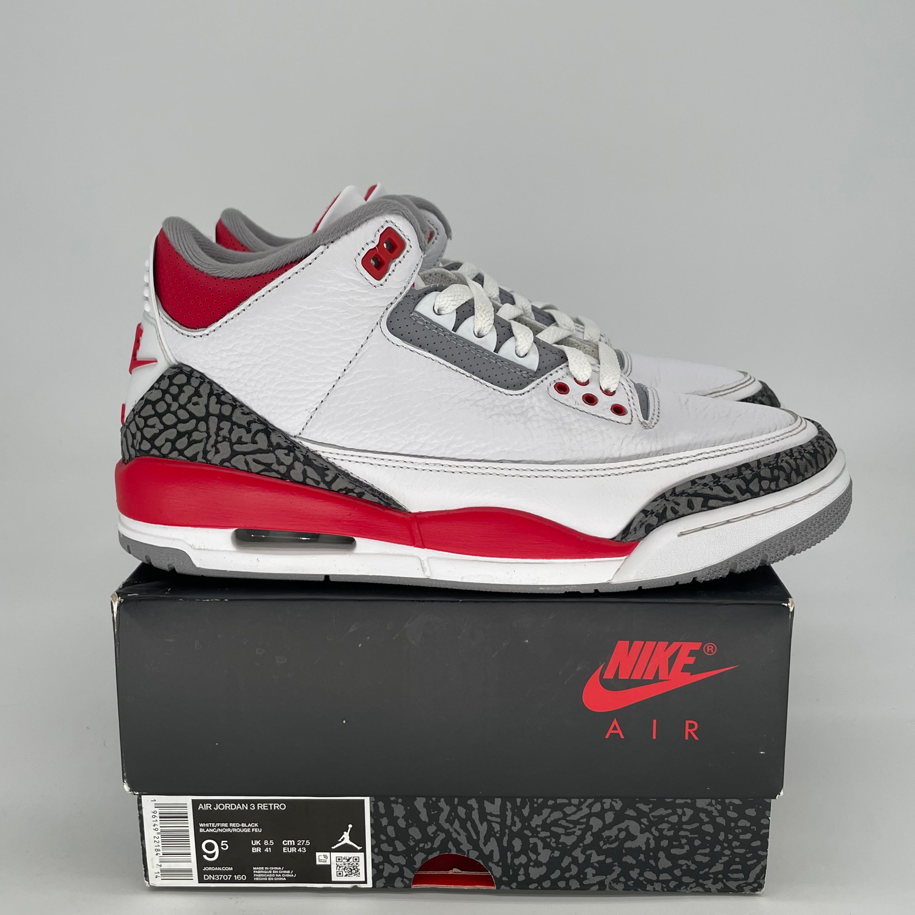 AIR JORDAN 3 FIRE RED DN3707-160 SIZE 9.5/11W