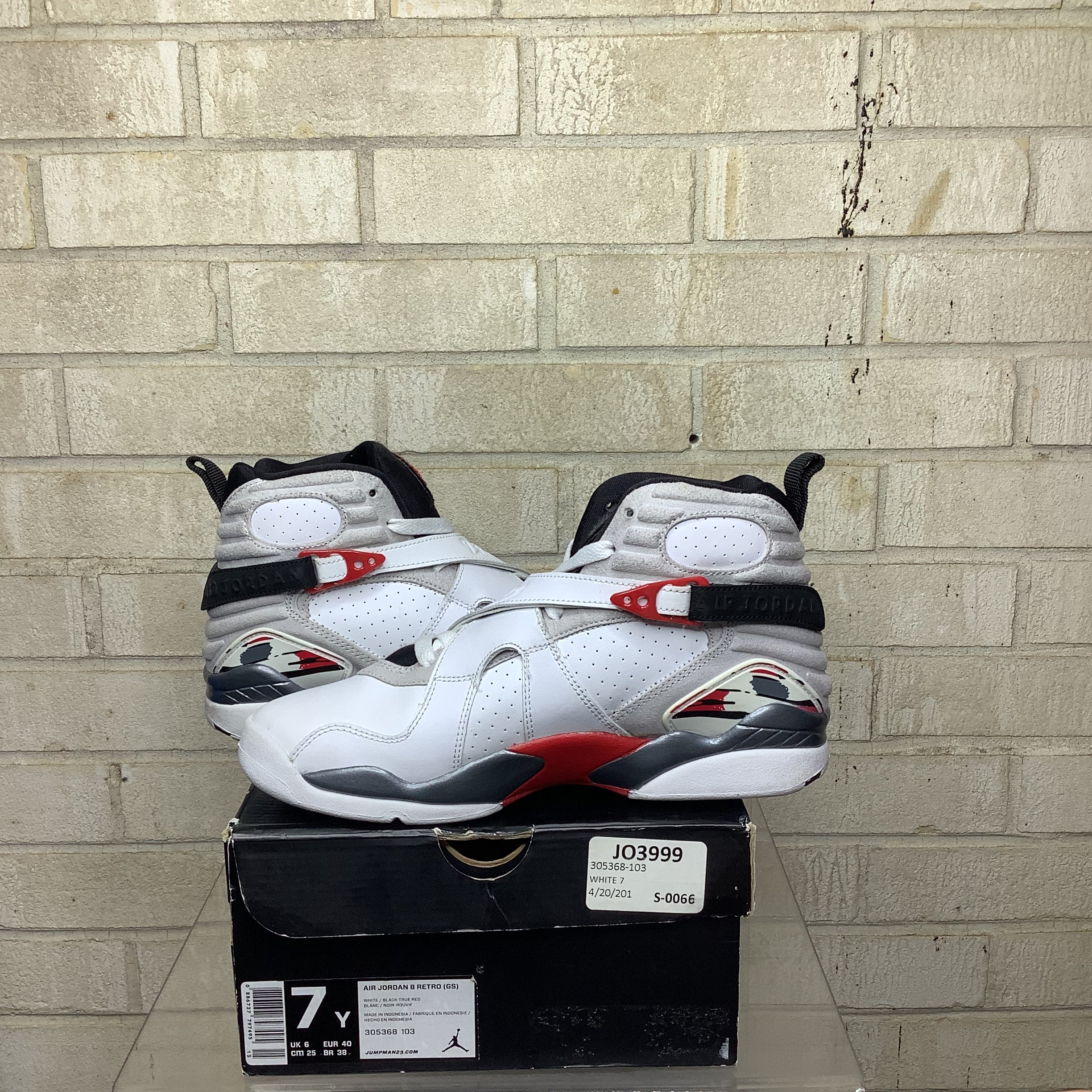 AIR JORDAN 8 BUGS BUNNY SIZE 7Y 305368-103