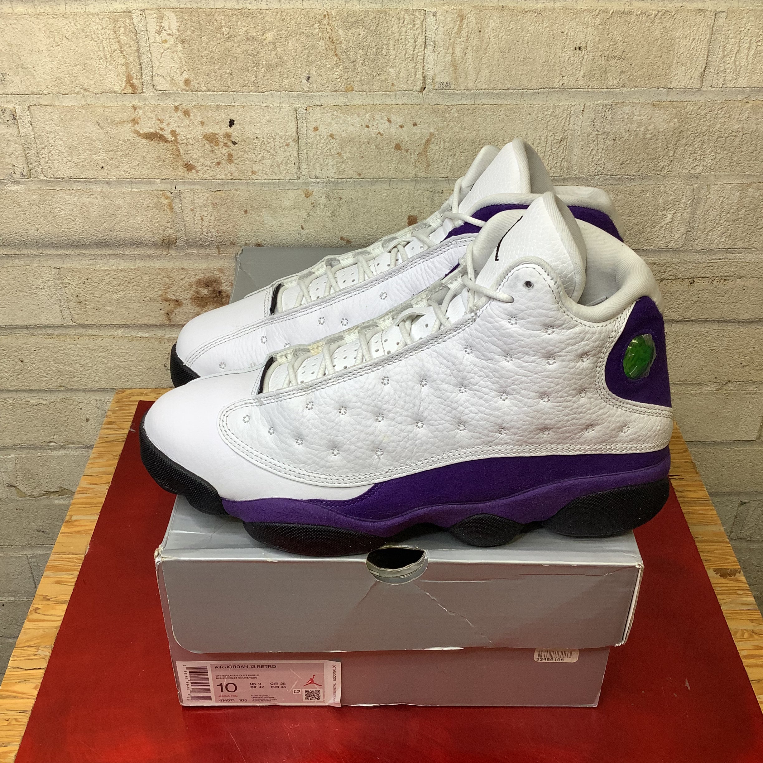 AIR JORDAN 13 LAKERS SIZE 10 414571-105