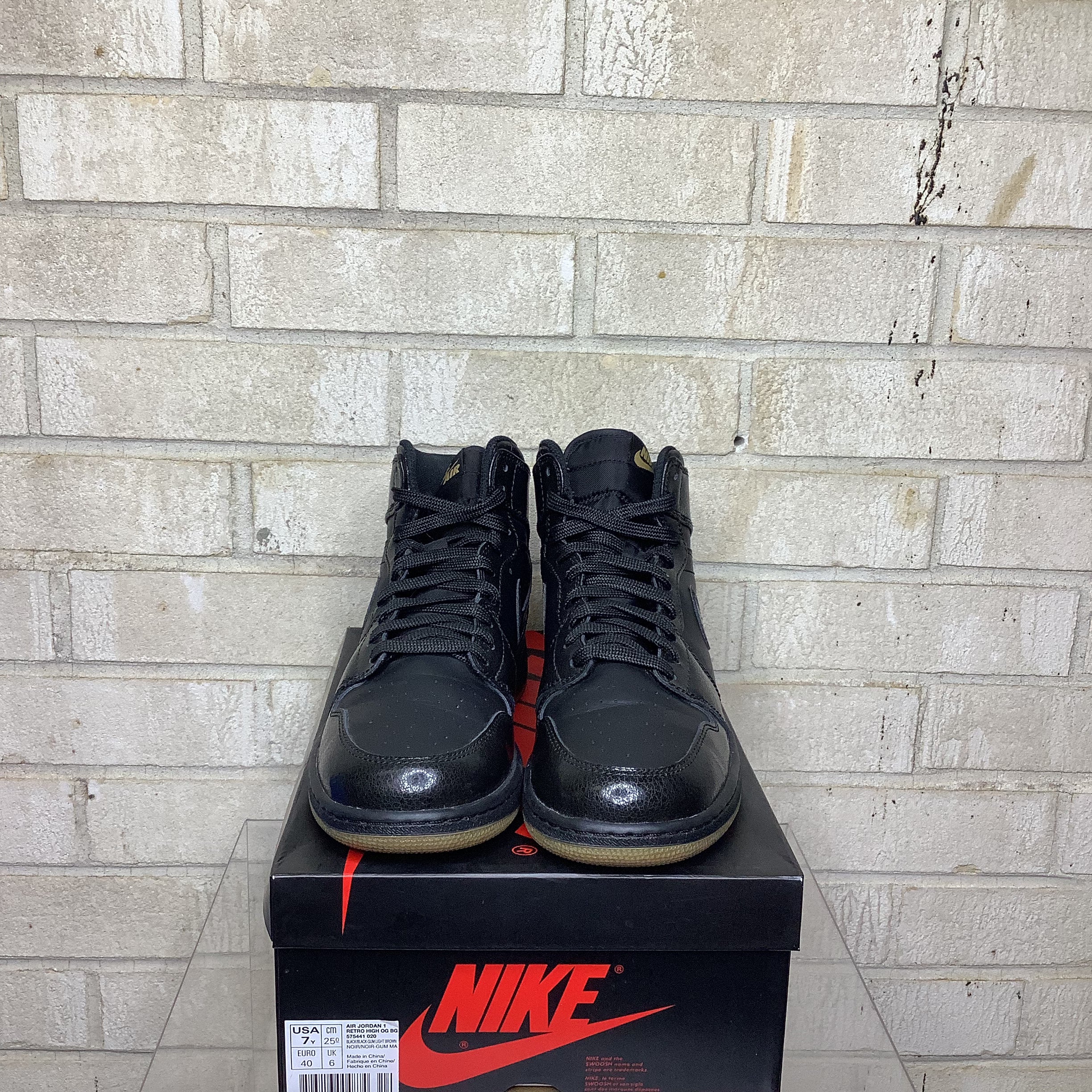 AIR JORDAN 1 BLACK GUM SIZE 7Y 575441-020