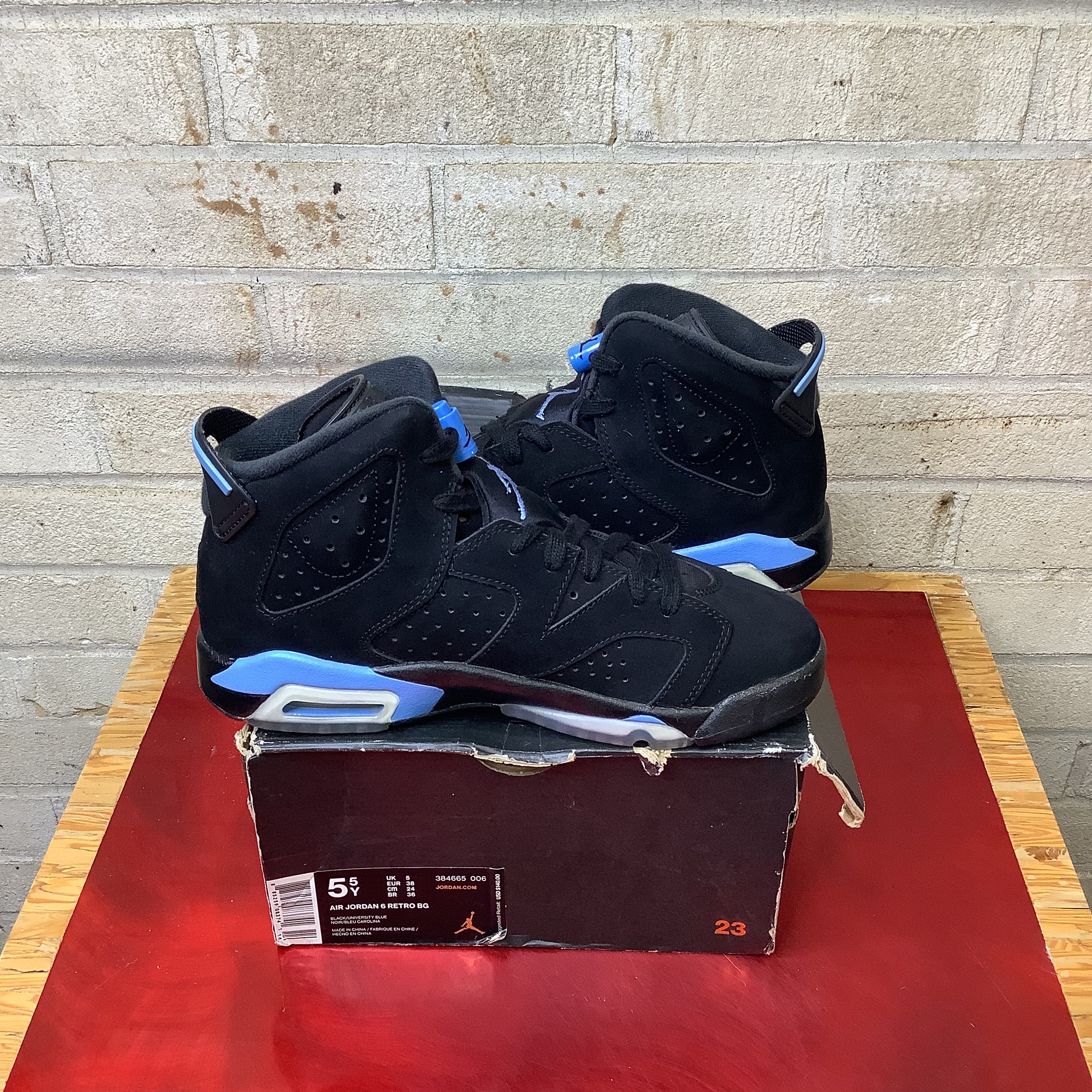 AIR JORDAN 6 UNC BLACK SIZE 5.5Y 384665-006