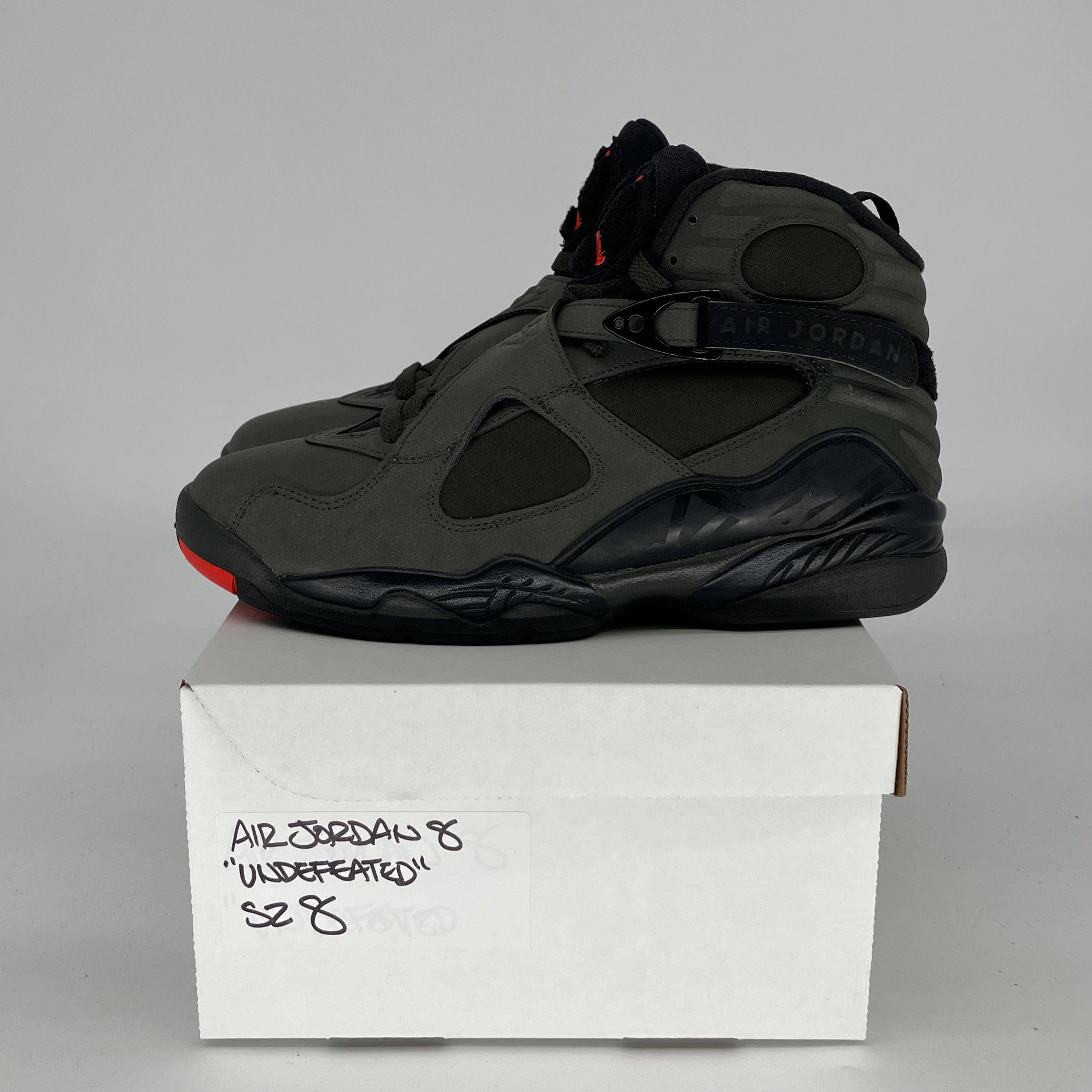 AIR JORDAN 8 UNDEFEATED SEQUOIA SIZE 8/9.5W 305381-305