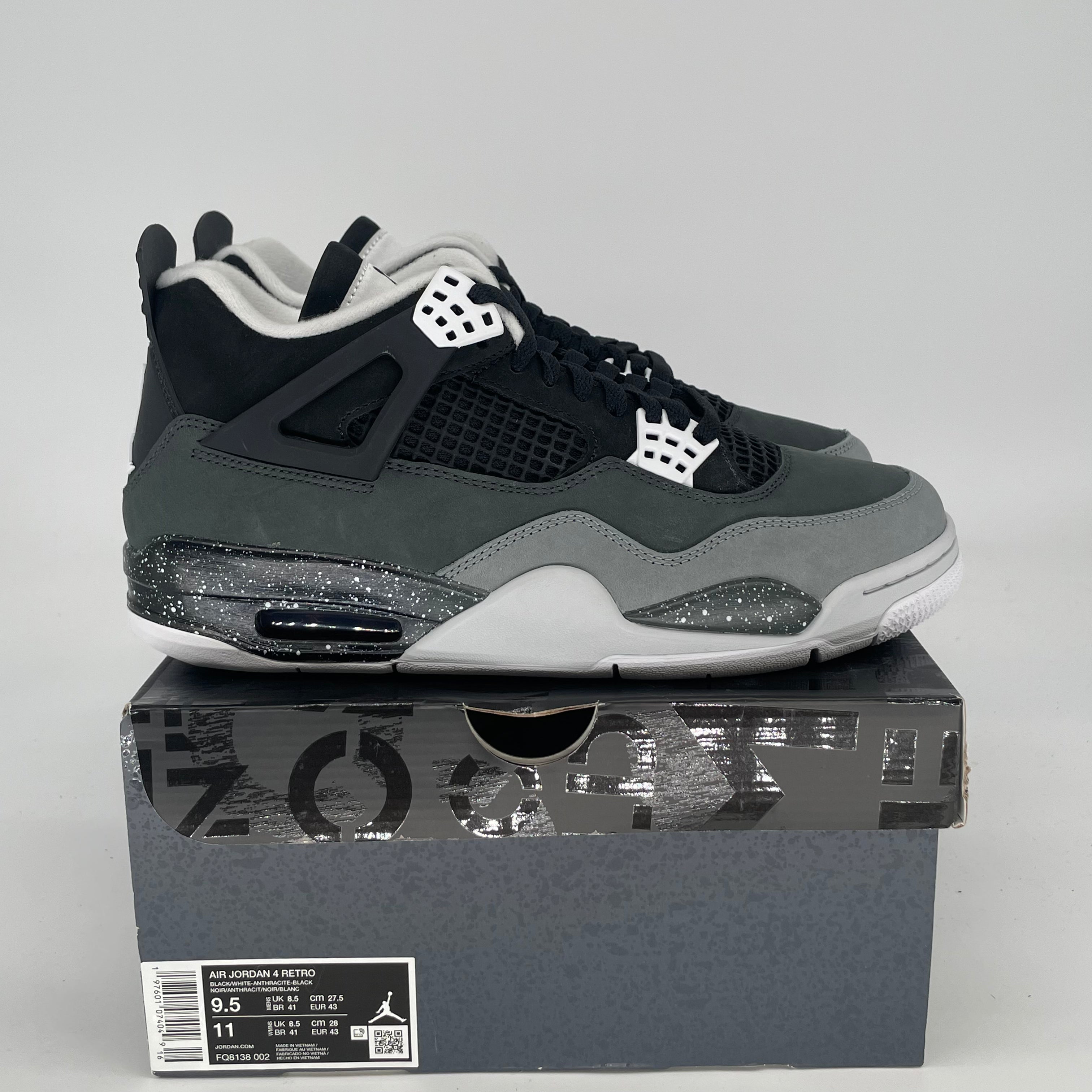 AIR JORDAN 4 FEAR FQ8138-002 SIZE 9.5/11W