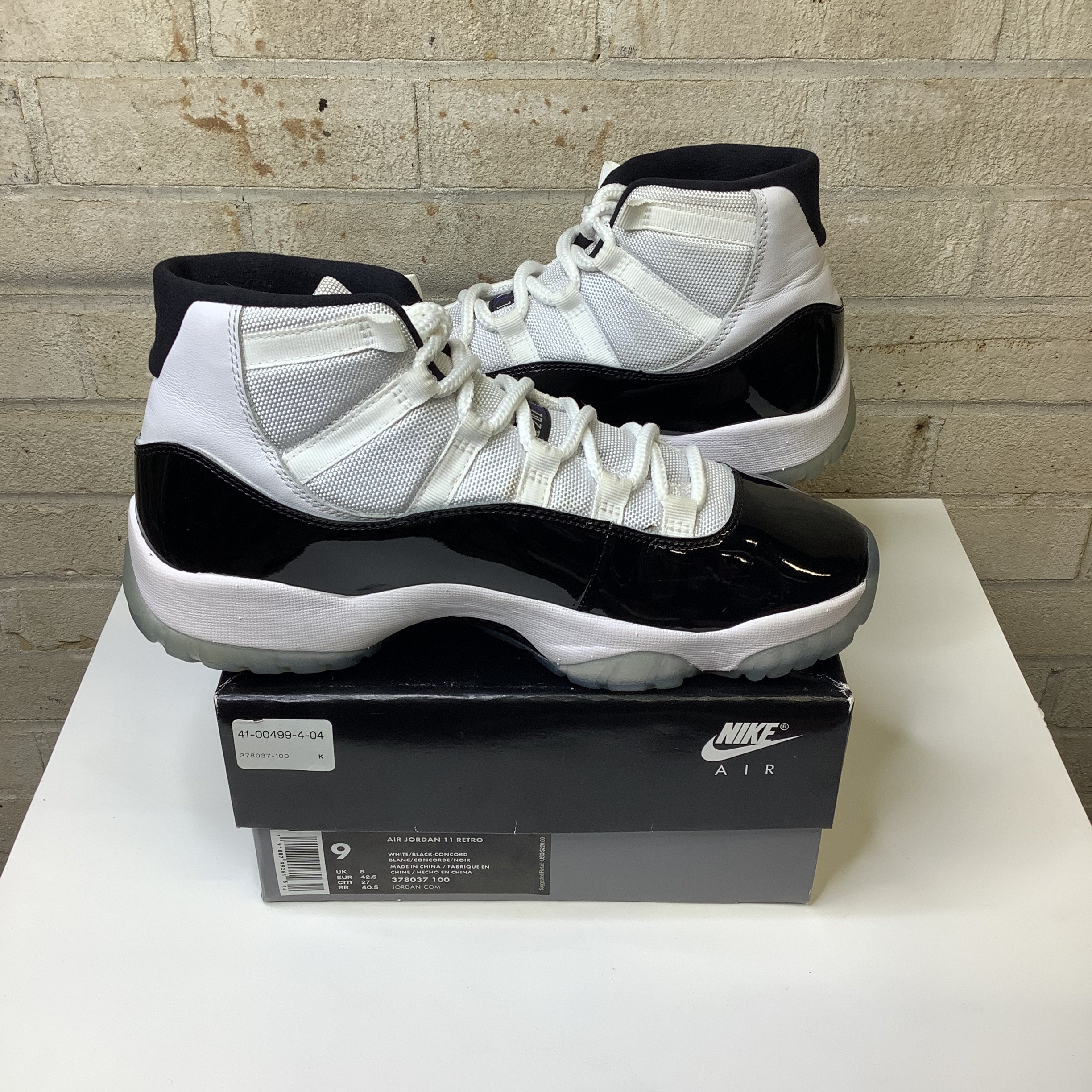 AIR JORDAN 11 CONCORD SIZE 9 378037-100