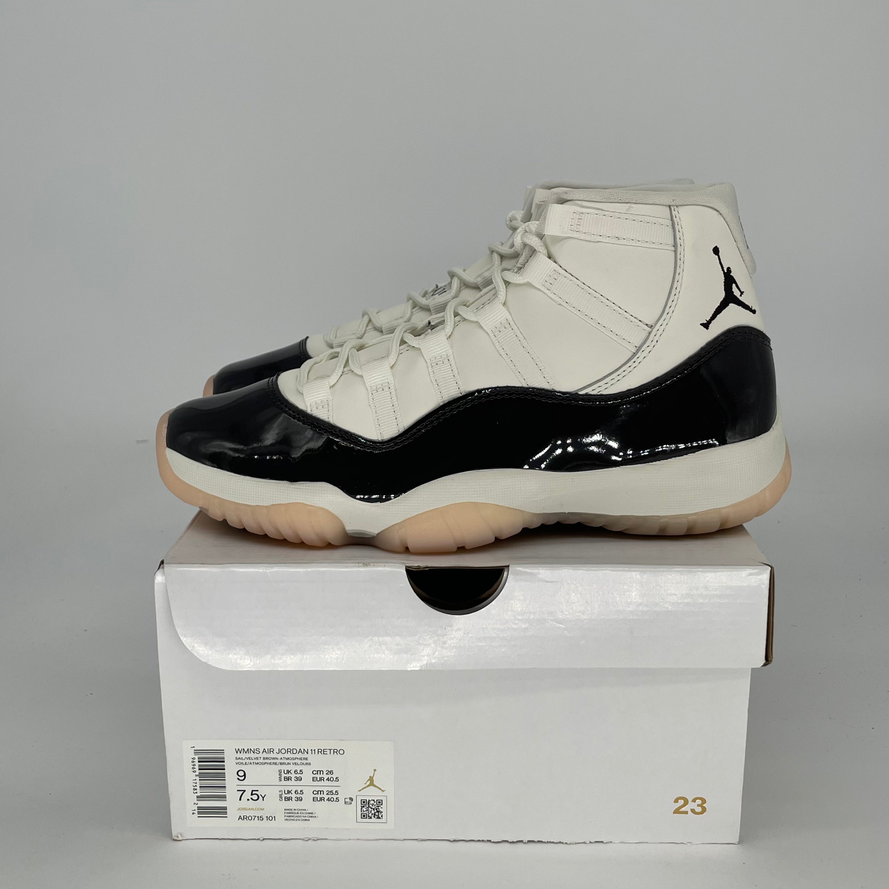 AIR JORDAN 11 NEAPOLITAN W AR0715-101 SIZE 7.5/9W