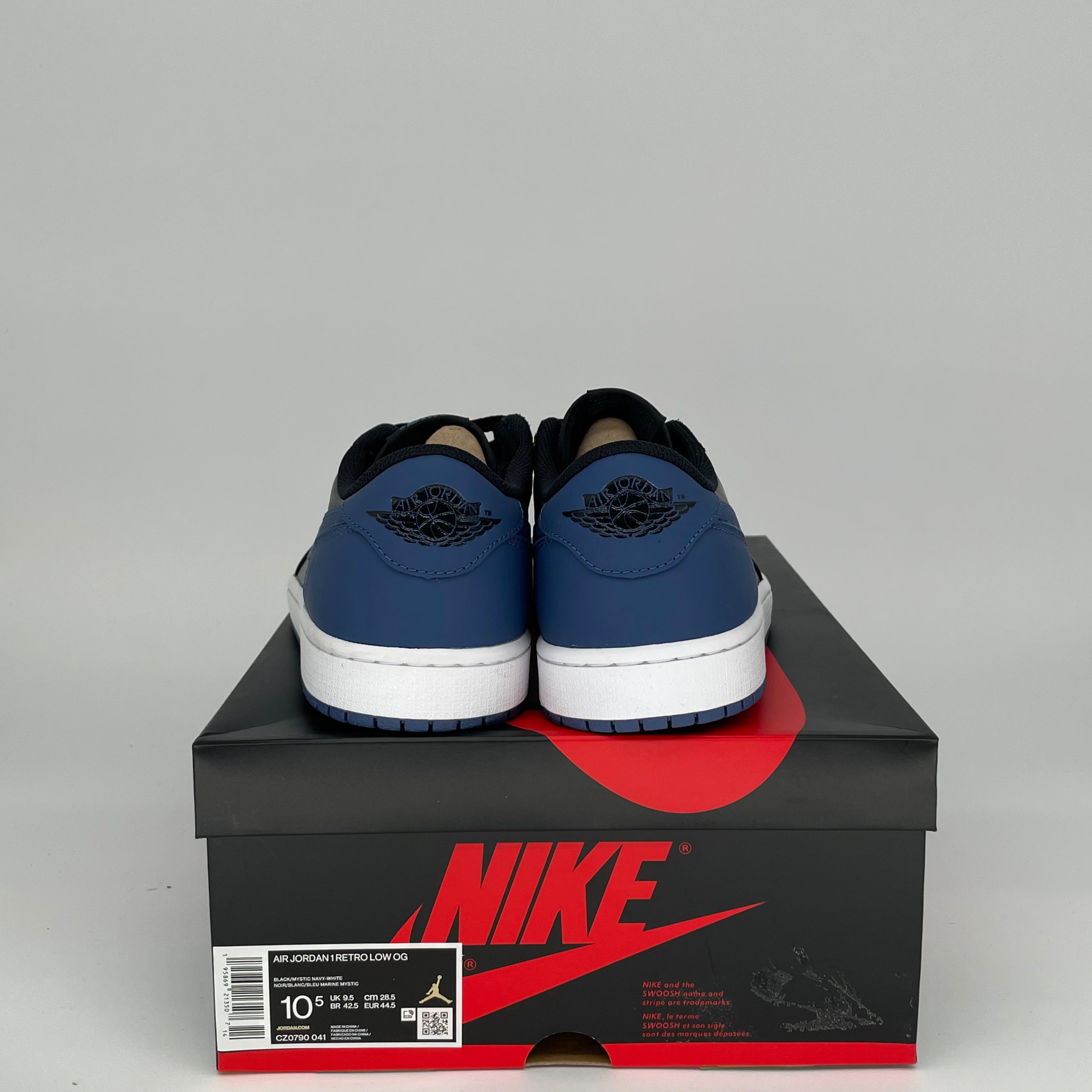 AIR JORDAN 1 LOW MYSTIC NAVY SIZE 10.5 CZ0790-041