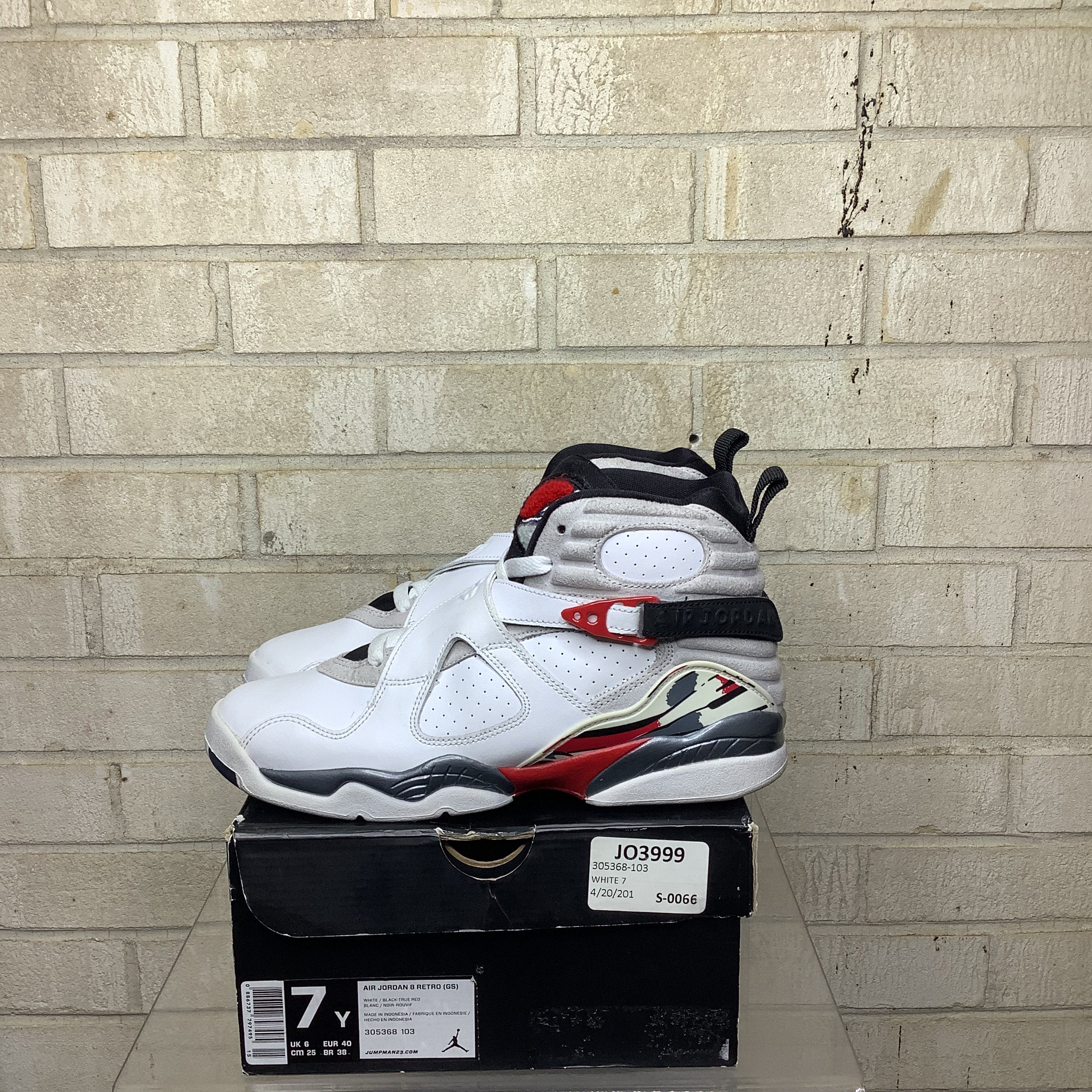 AIR JORDAN 8 BUGS BUNNY SIZE 7Y 305368-103