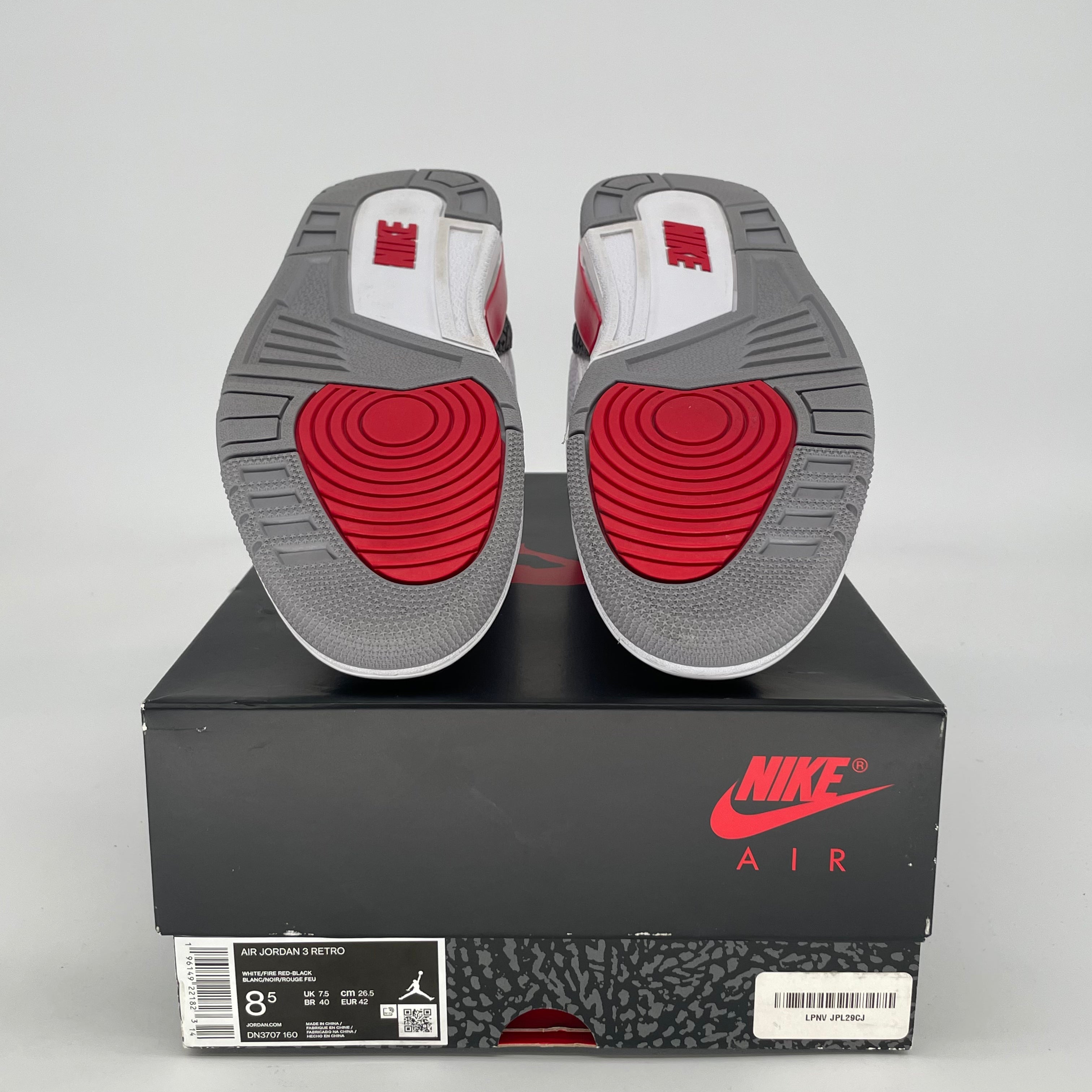 AIR JORDAN 3 FIRE RED DN3707-160 SIZE 8.5/10W