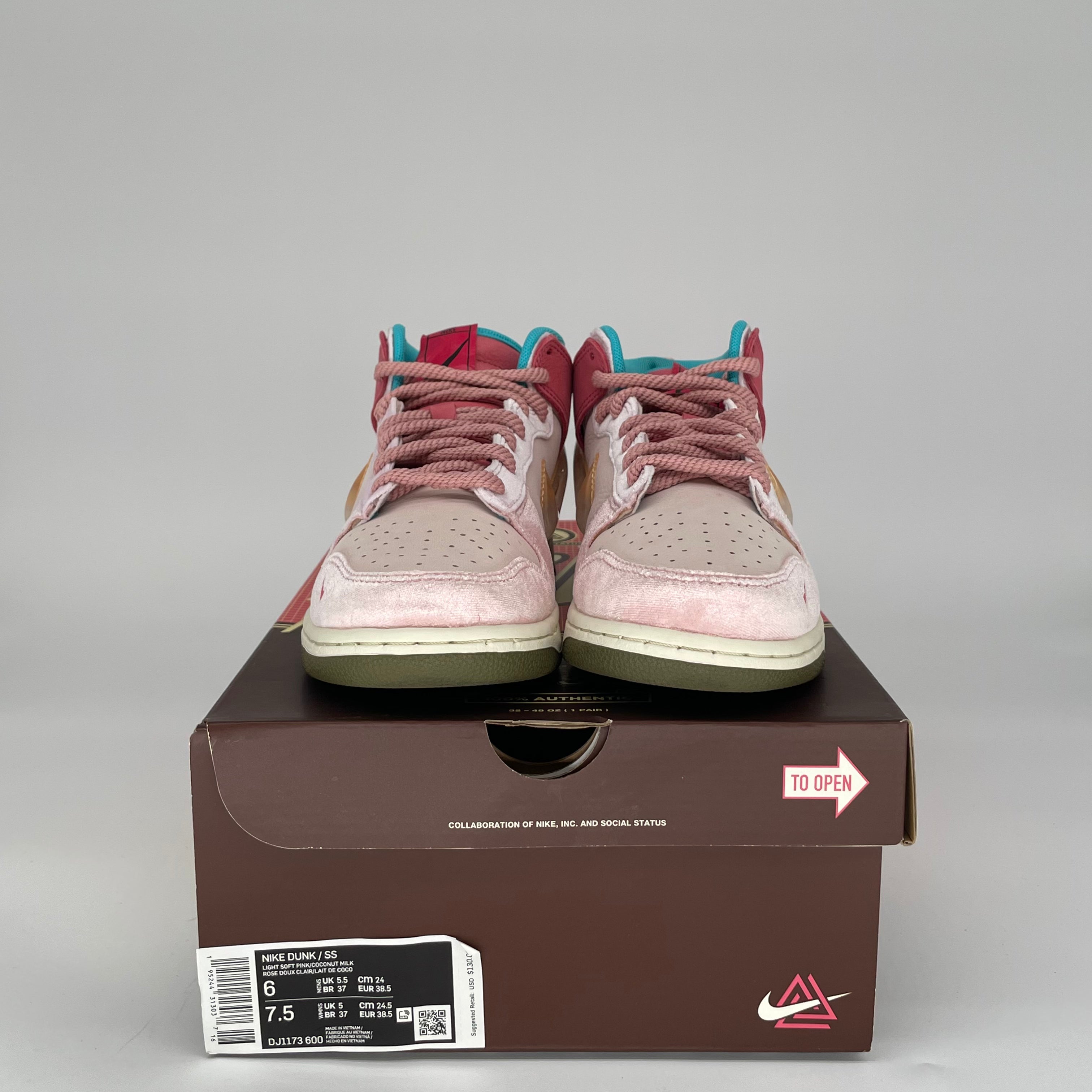 NIKE DUNK MID SS STRAWBERRY MILK SIZE 6 DJ1173-600