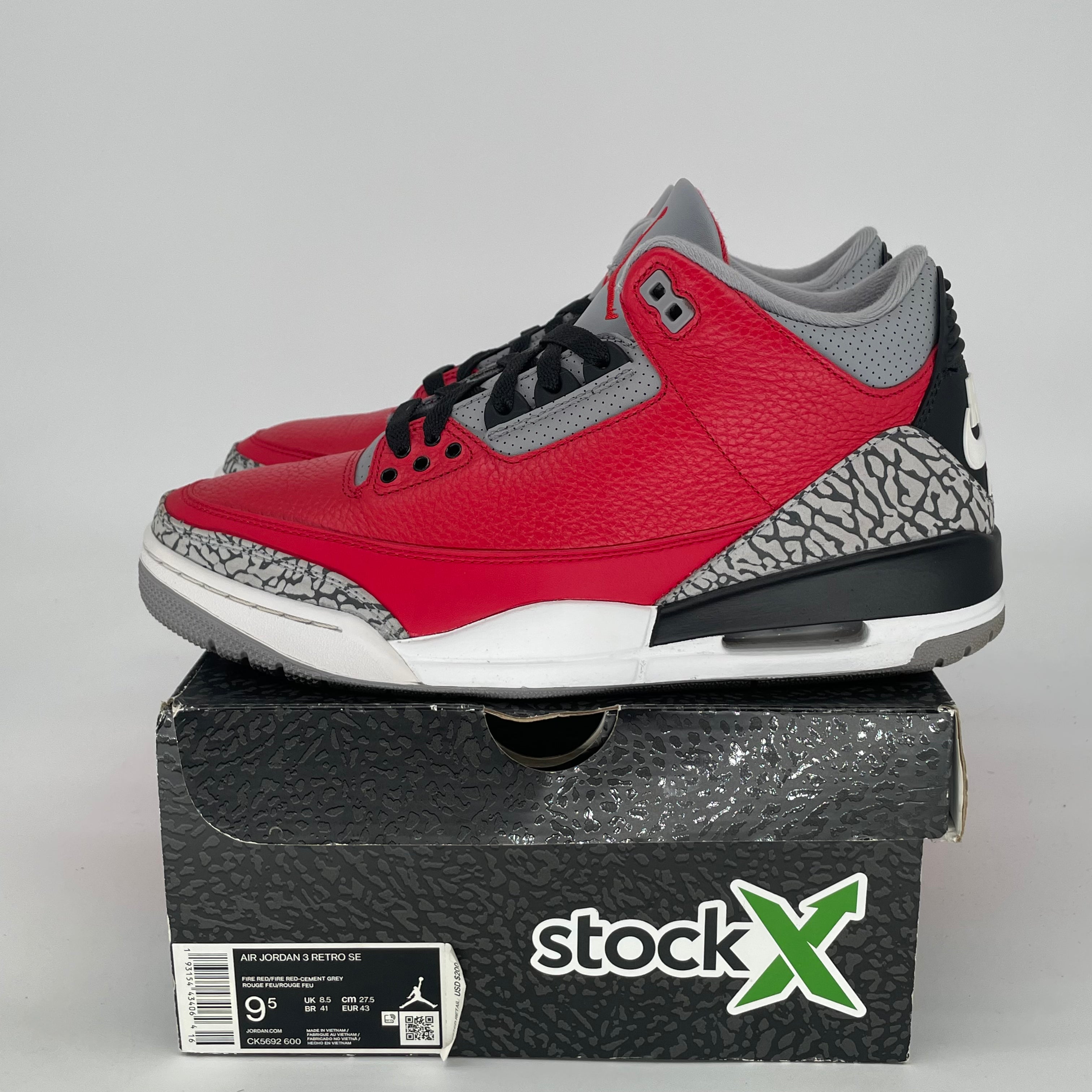 AIR JORDAN 3 UNITE CK5692-600 SIZE 9.5/11W