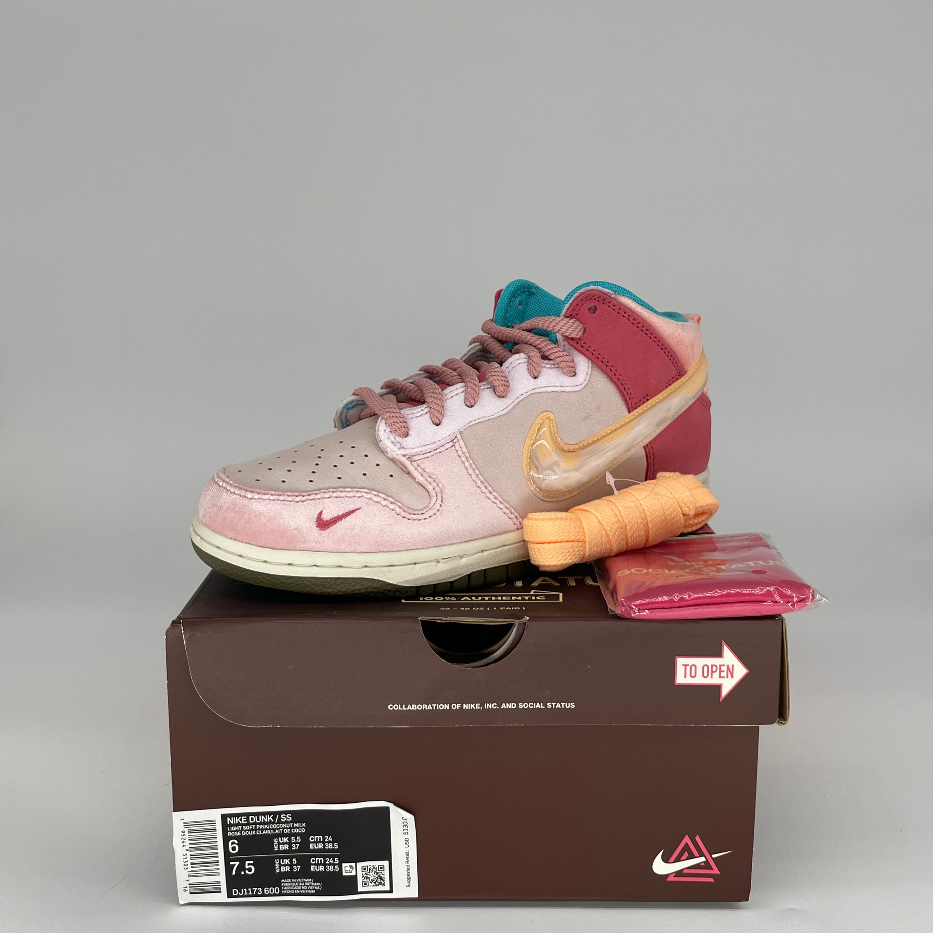 NIKE DUNK MID SS STRAWBERRY MILK SIZE 6 DJ1173-600