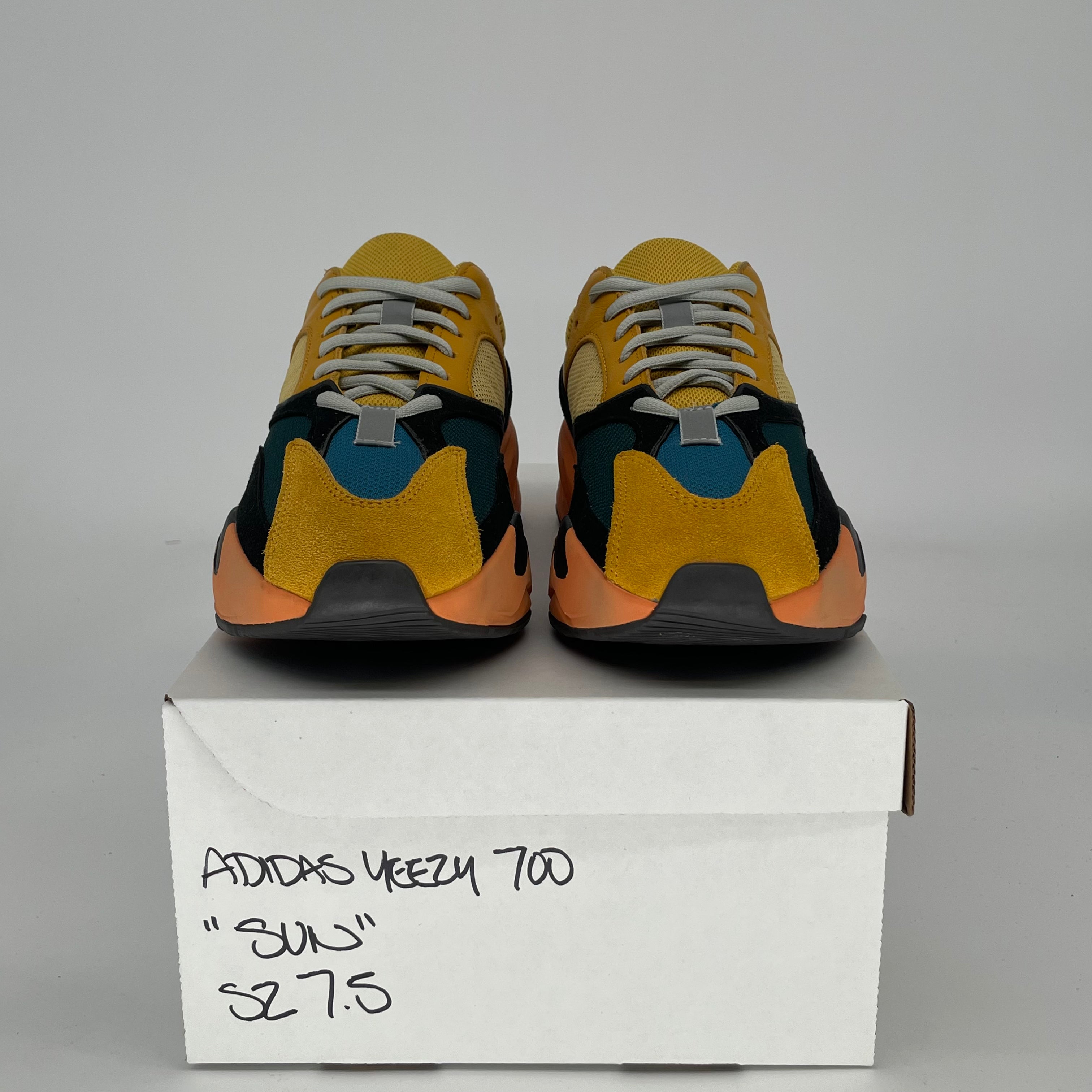 ADIDAS YEEZY 700 SUN GZ6984 SIZE 7.5/9W