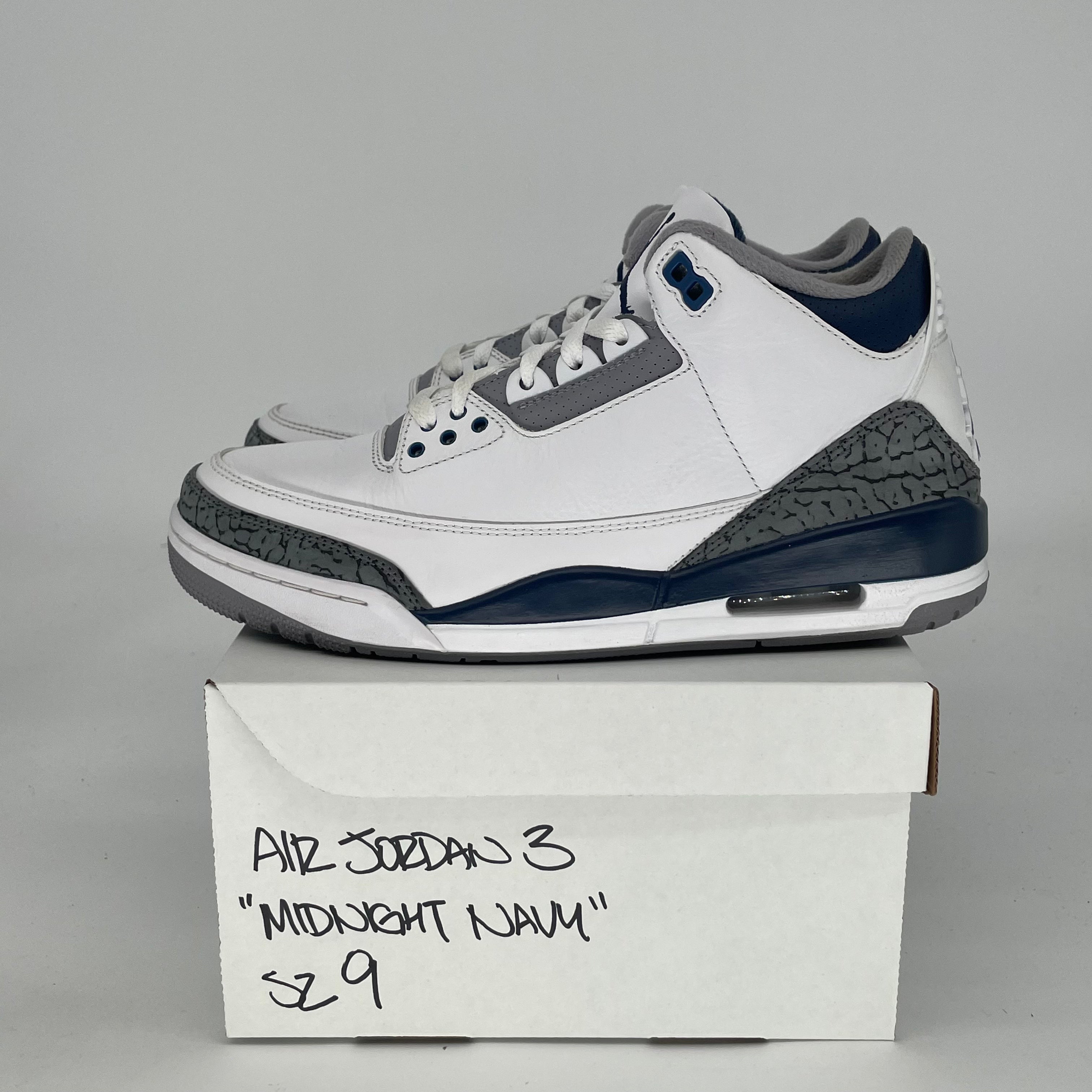 AIR JORDAN 3 MIDNIGHT NAVY CT8532-140 SIZE 9/10.5W