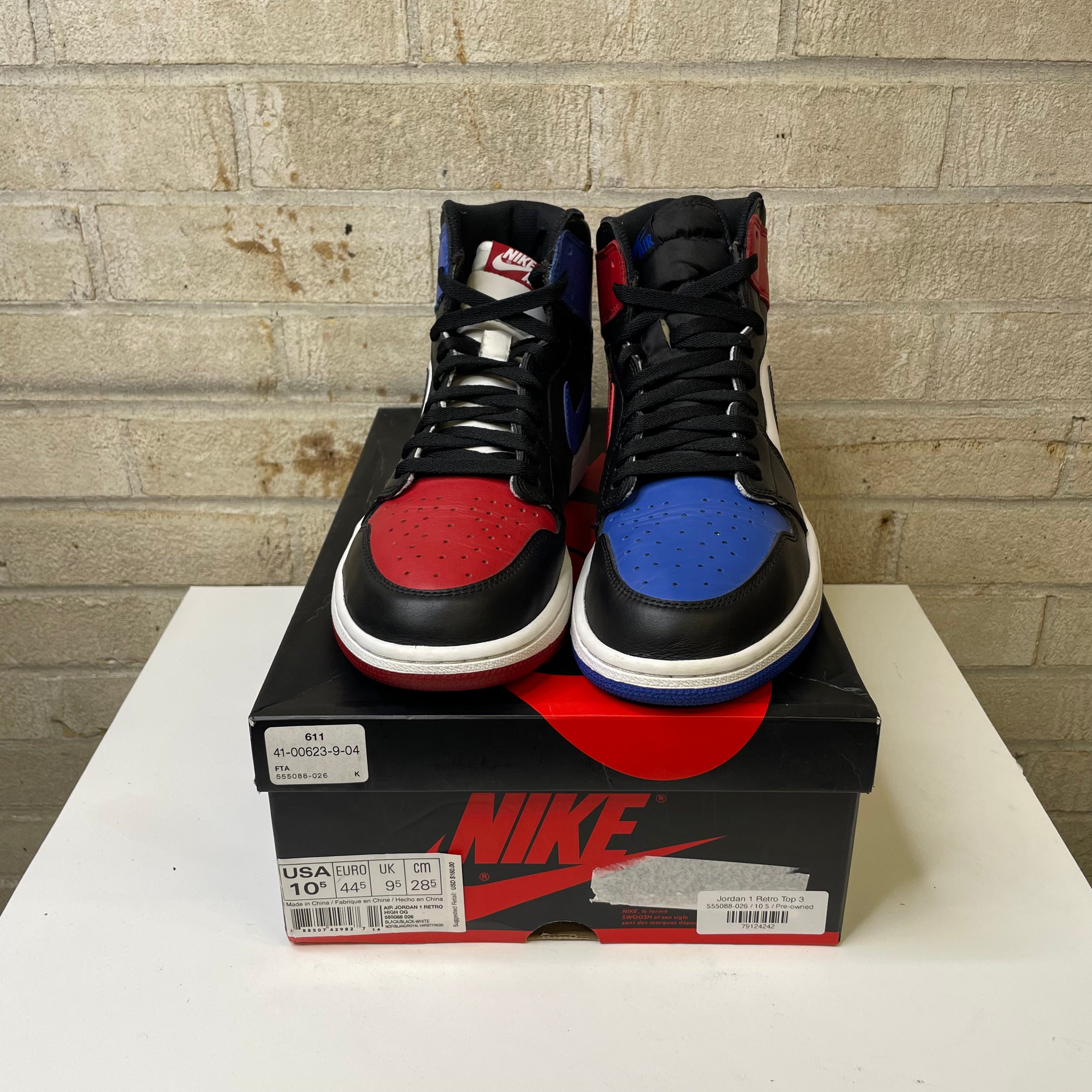 AIR JORDAN 1 TOP 3 SIZE 10.5 55088-026