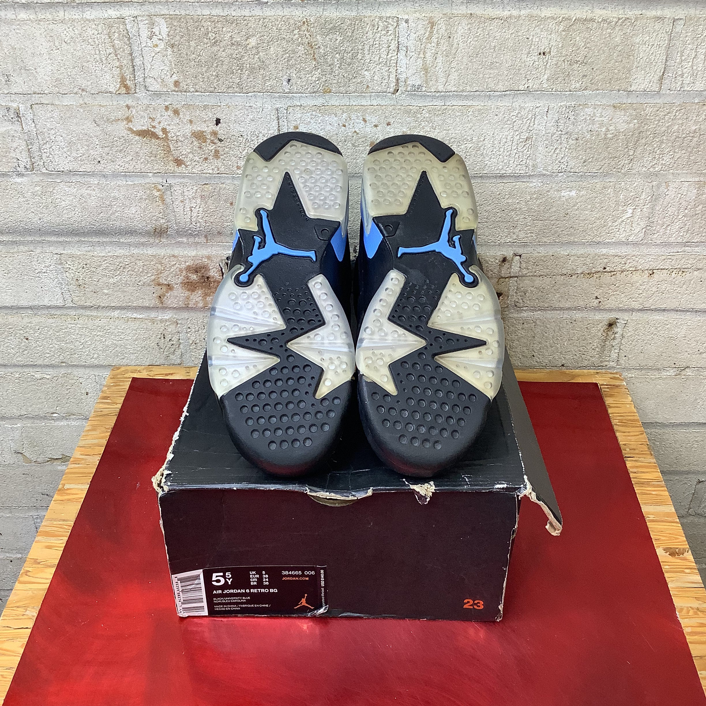 AIR JORDAN 6 UNC BLACK SIZE 5.5Y 384665-006