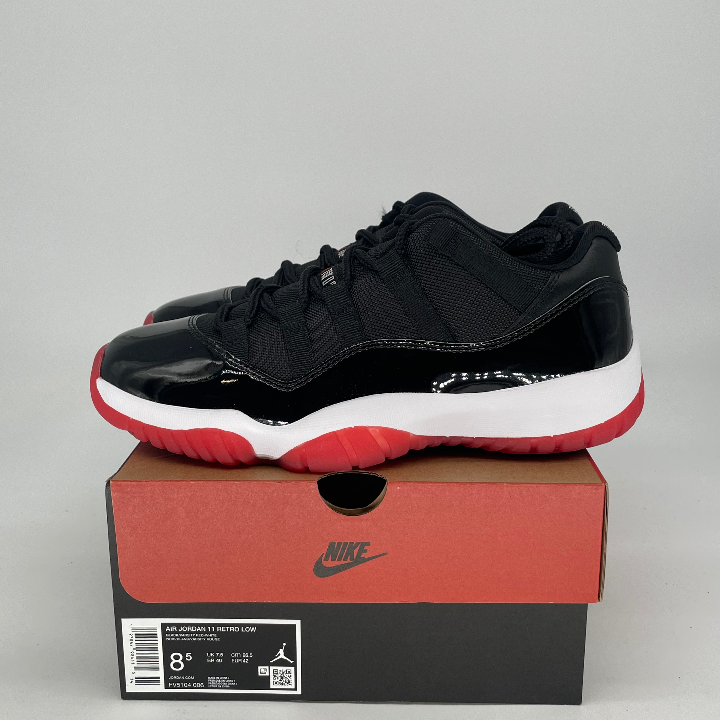 AIR JORDAN 11 LOW BRED FV5104-006 SIZE 8.5/10W