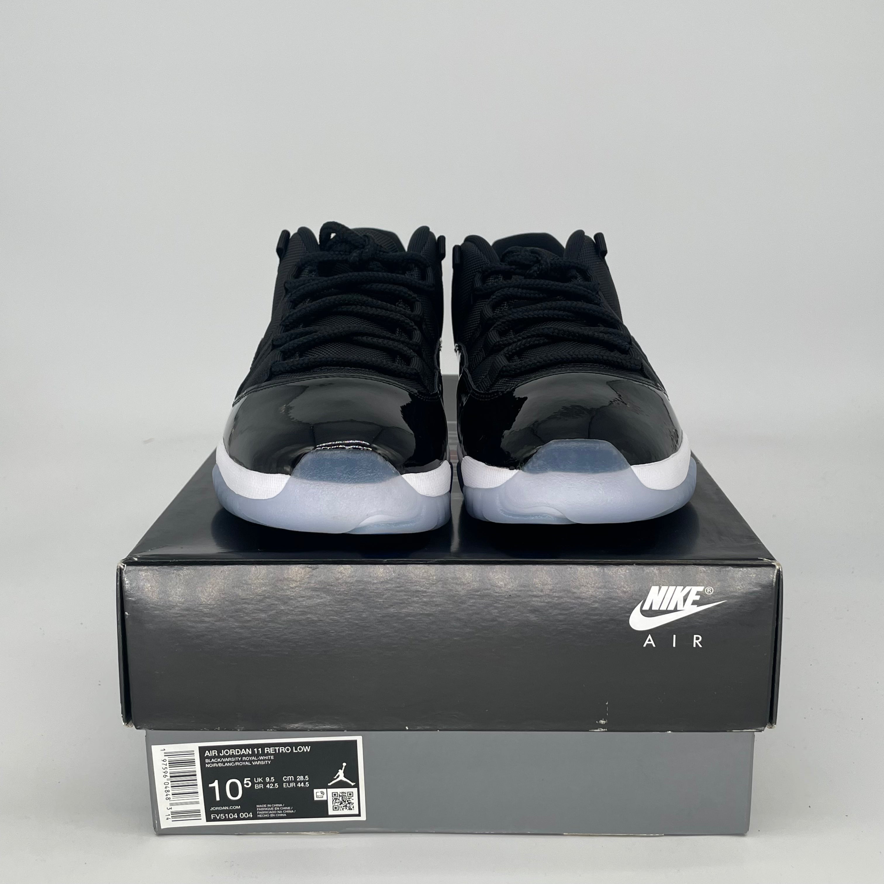 AIR JORDAN 11 LOW SPACE JAM FV5104-004 SIZE 10.5/12W
