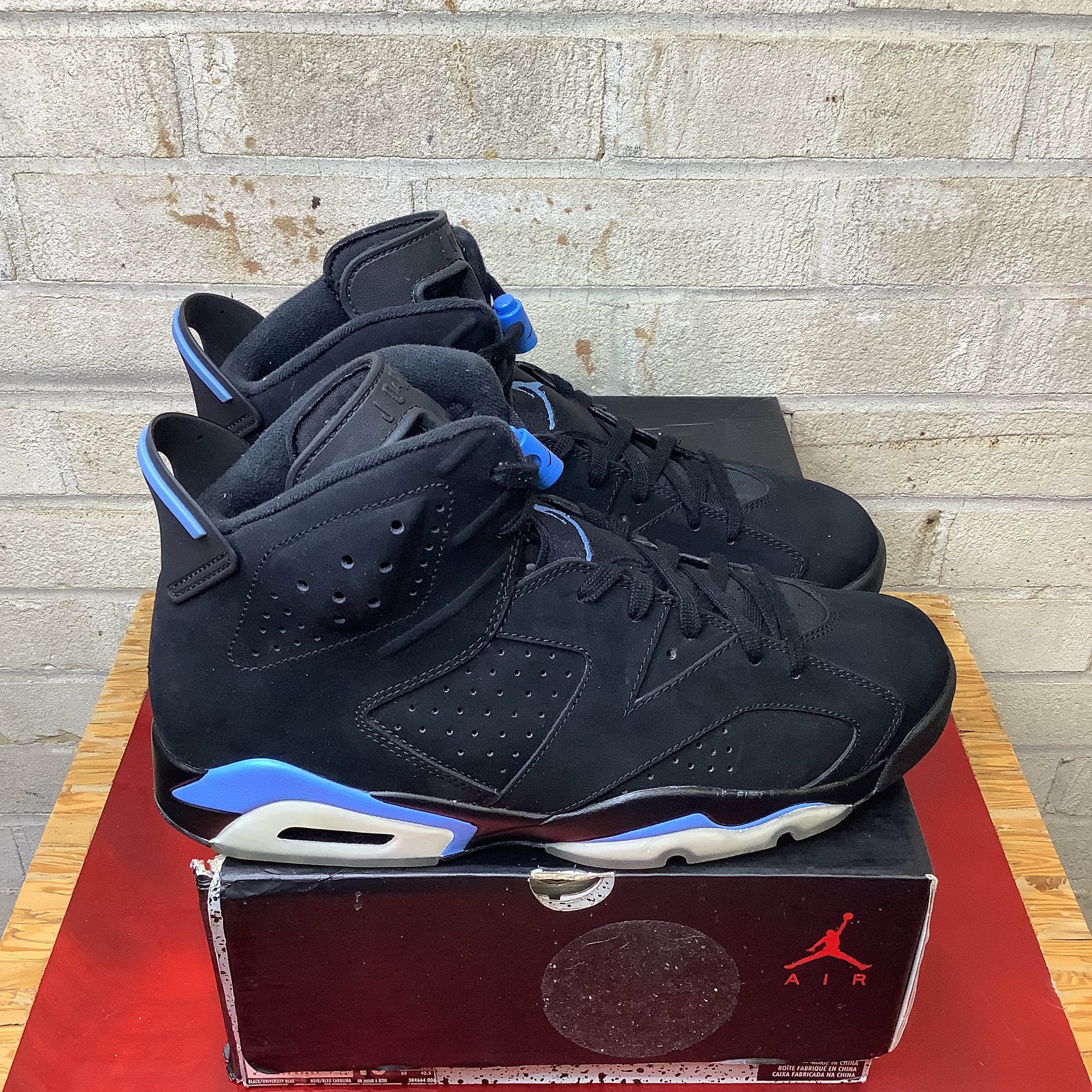 AIR JORDAN 6 UNC SIZE 10.5 384664-006