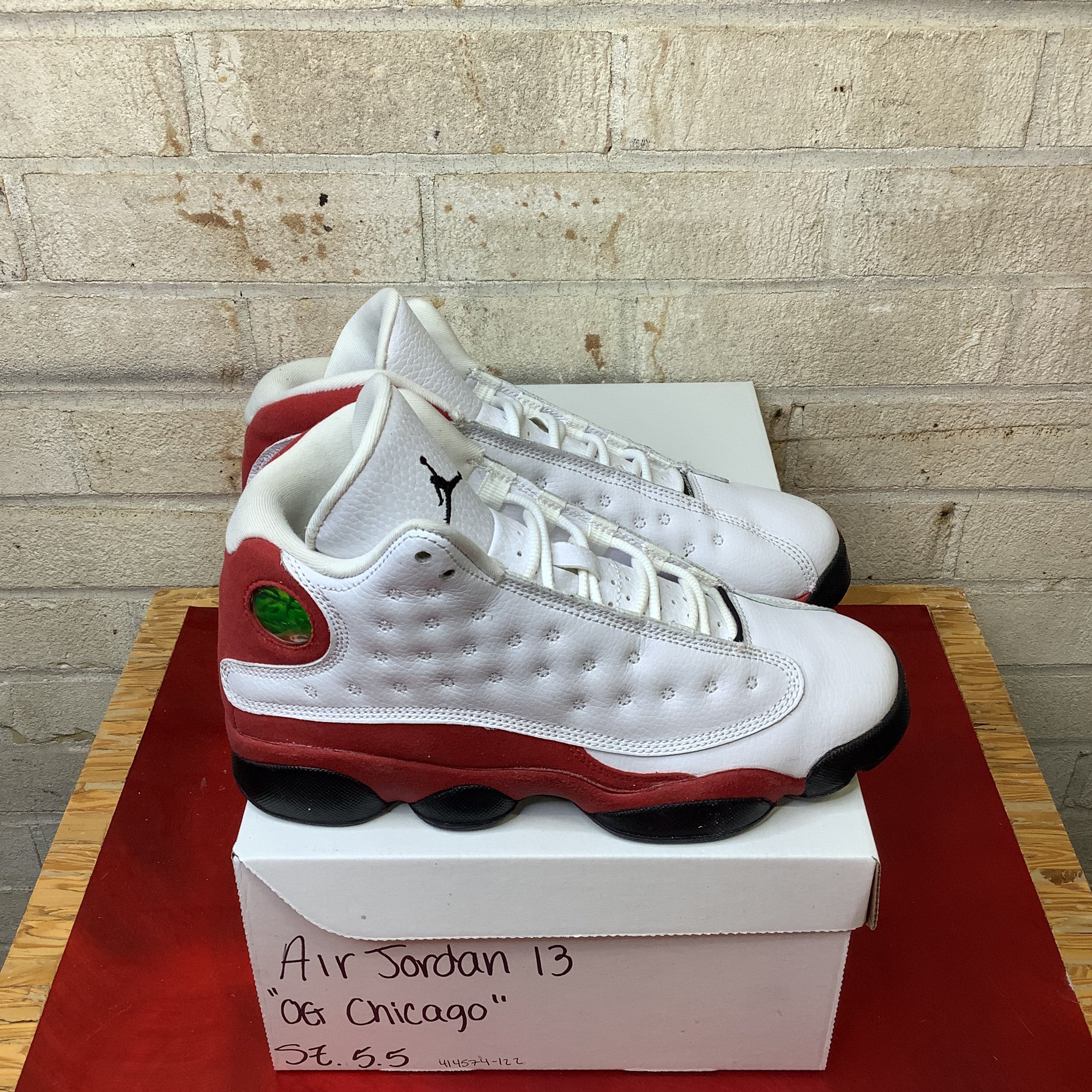 AIR JORDAN 13 CHICAGO SIZE 5.5Y 414574-122